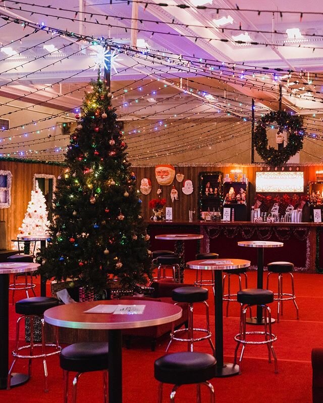 Join us for a cup of holiday cheer: Happy&rsquo;s, our holiday pop-up bar, closes December 28 🎄
📷: @_lyndonfrench_