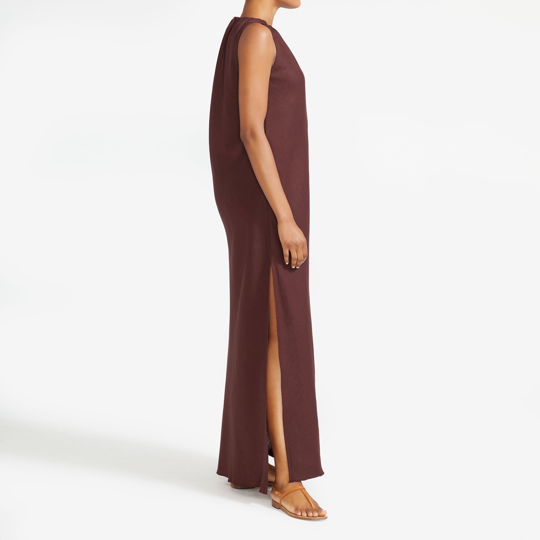 LouLou-Ltd_Crossover-Neck-Caftan_Linen_Brown_002.jpg