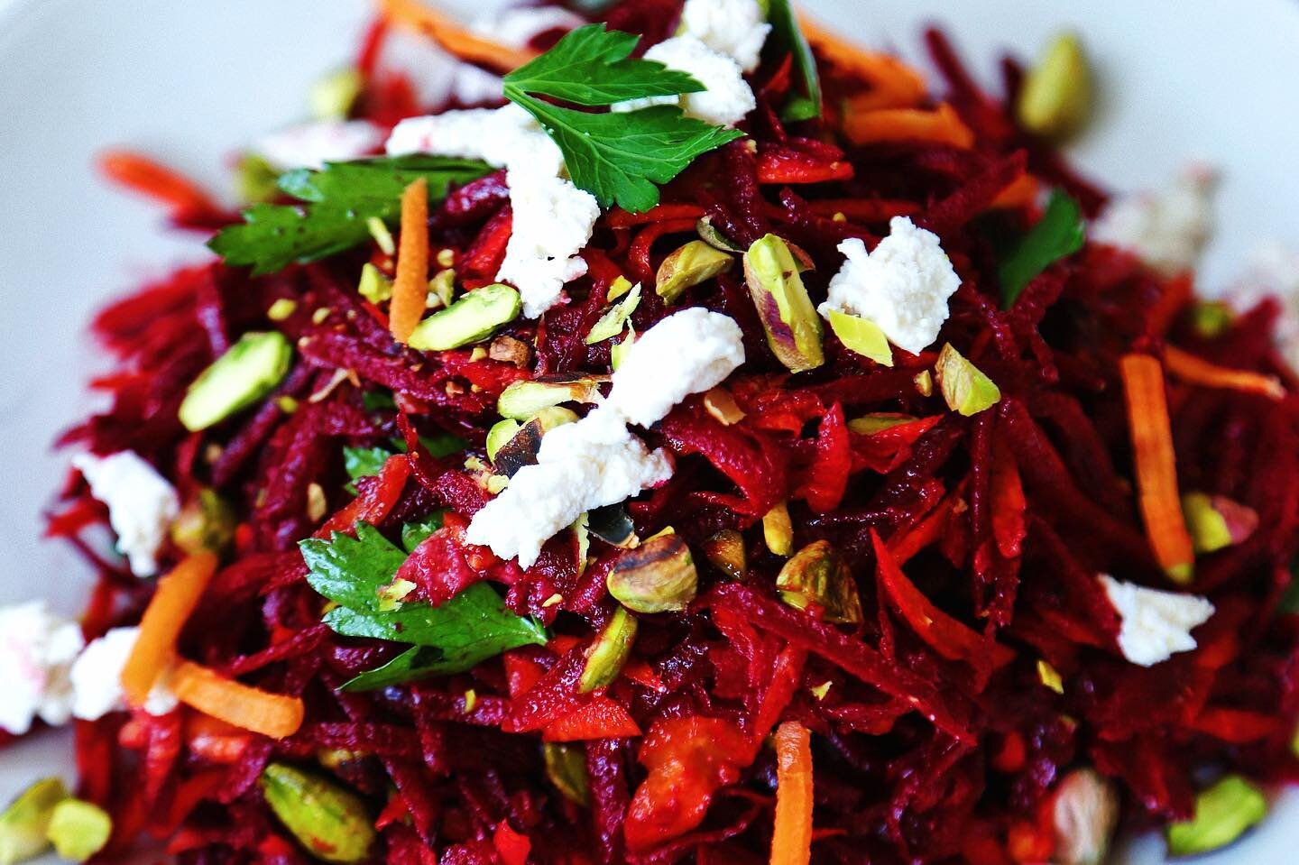 Mediterranean-inspired loaded beet slaw! ⁣
⁣
Made with grated beets and carrots, parsley, pistachios, plant-based feta and a simple homemade herby Greek dressing. ⁣
⁣
Packed with flavor and tons of good-for-you nutrients, it&rsquo;s as delicious as i