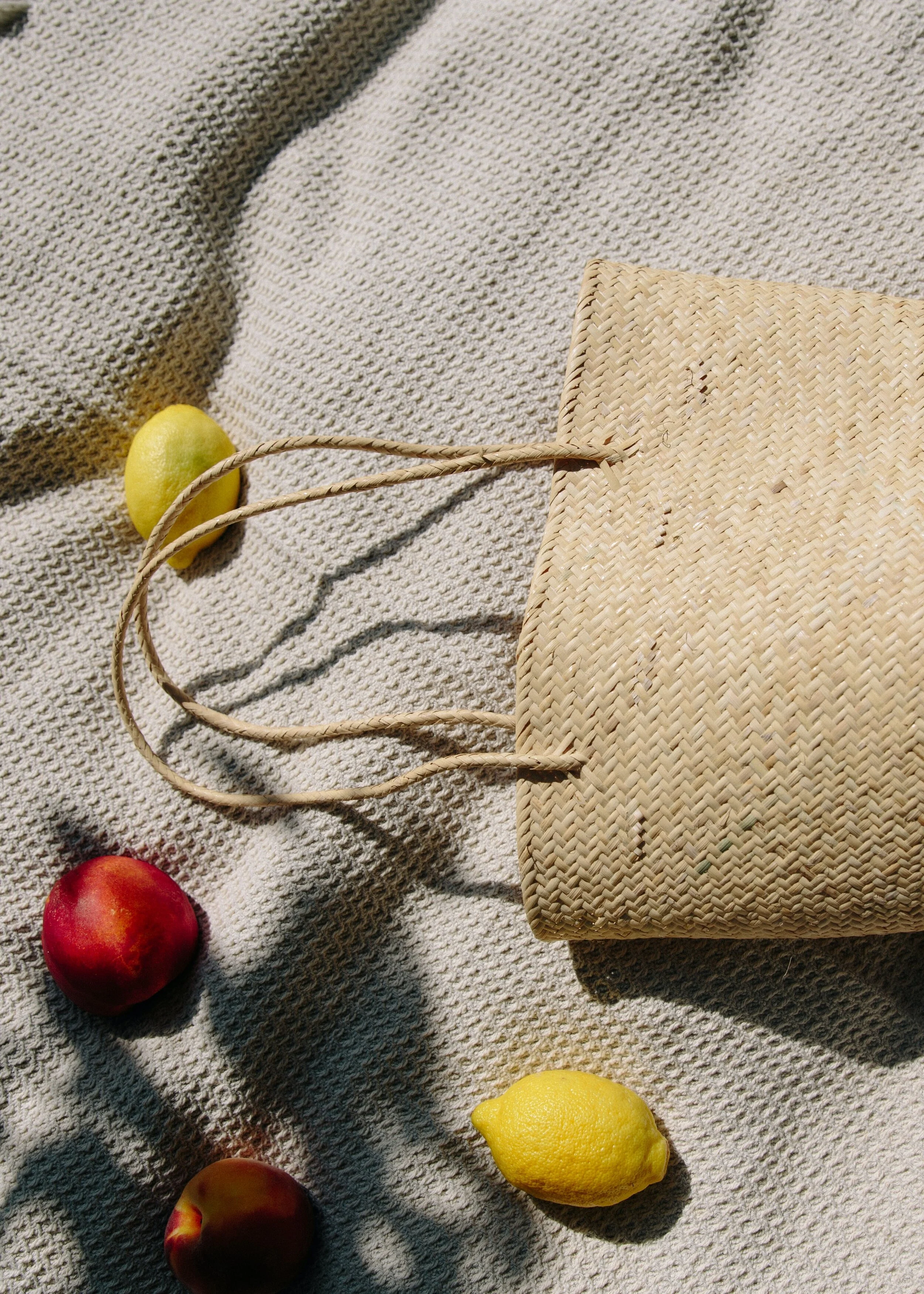 Lose weight with these easy, high-impact mindful eating tips