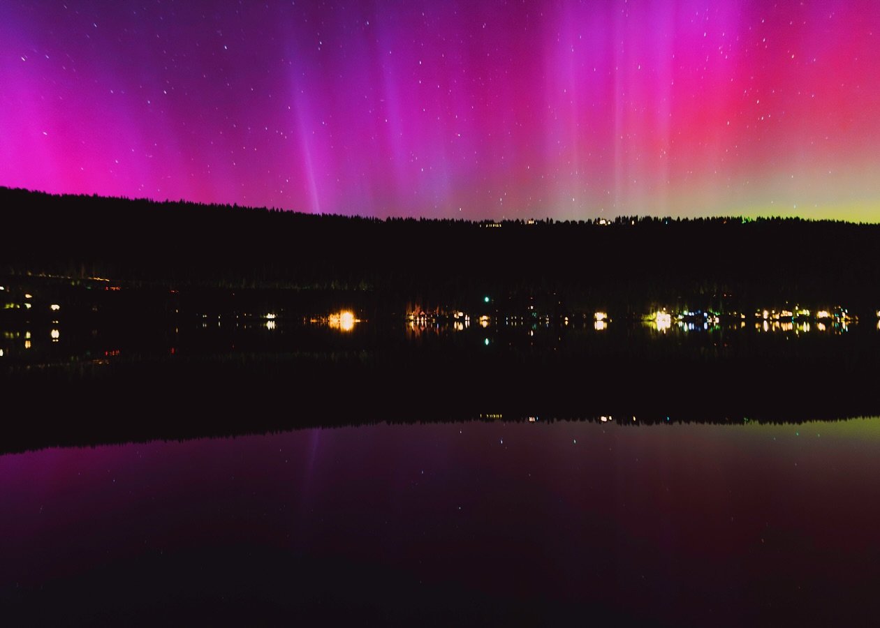 What a night that was!! Seeing The sky light up like that!! #donnerlake 

@year_round_donner_lake 
@donnermemorialstatepark 
@visitdonnerlake 
#northernlights #auroraborealis