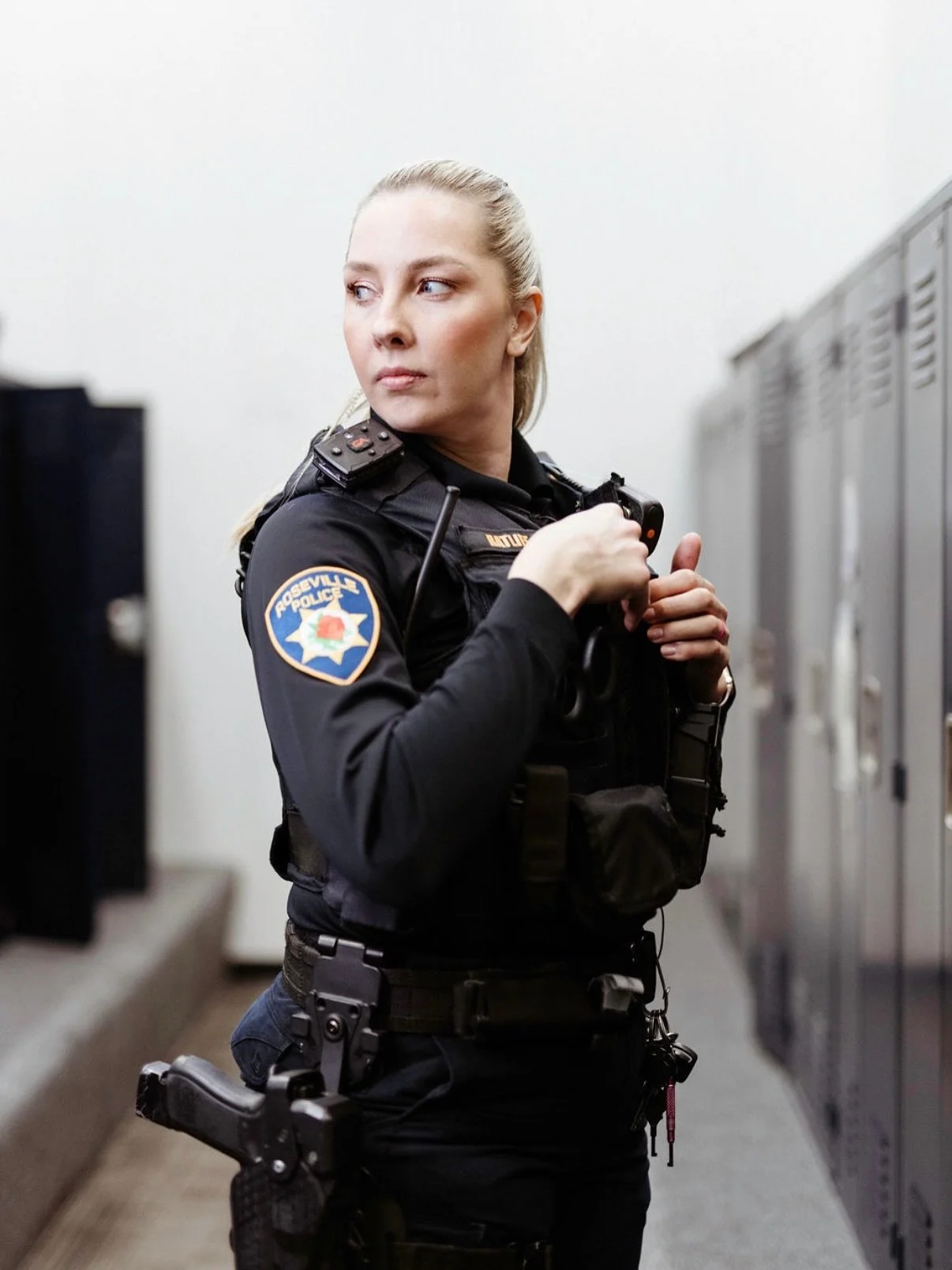 Building trust starts with connection. 👮&zwj;♂️☕ From morning coffee to community conversations, these moments matter. It&rsquo;s about showing up, listening, and bridging the gap between officers and the people they serve. Proud to capture what rea