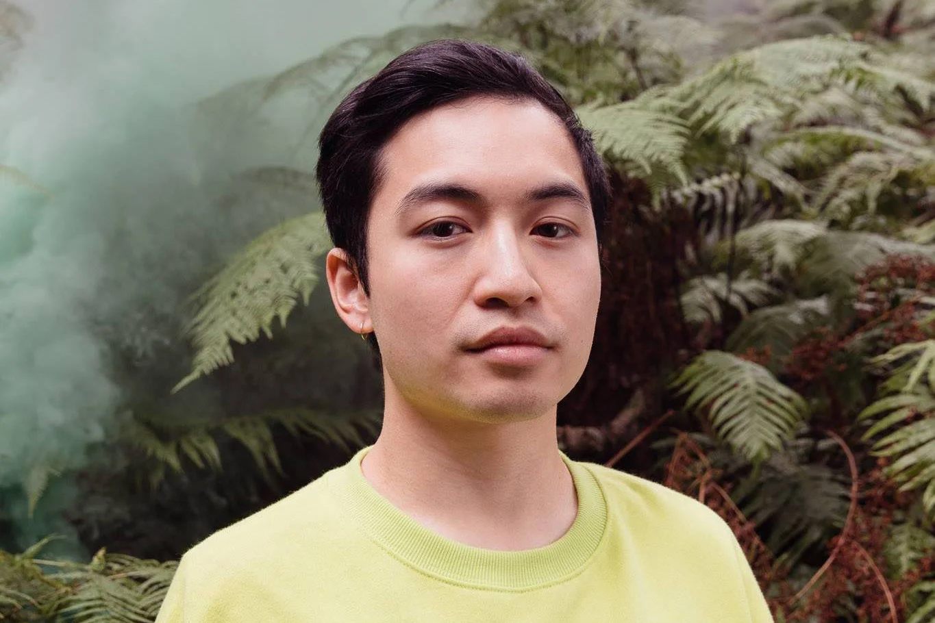 Tzekin Tzekin (fka V Kim) makes R&B that dissects K-pop, Hong Kong ballads, improvisational ambient music and nostalgic Asian trance. He is a composer, DJ, curator, and co-founder of pan-Asian collective Eternal Dragonz.