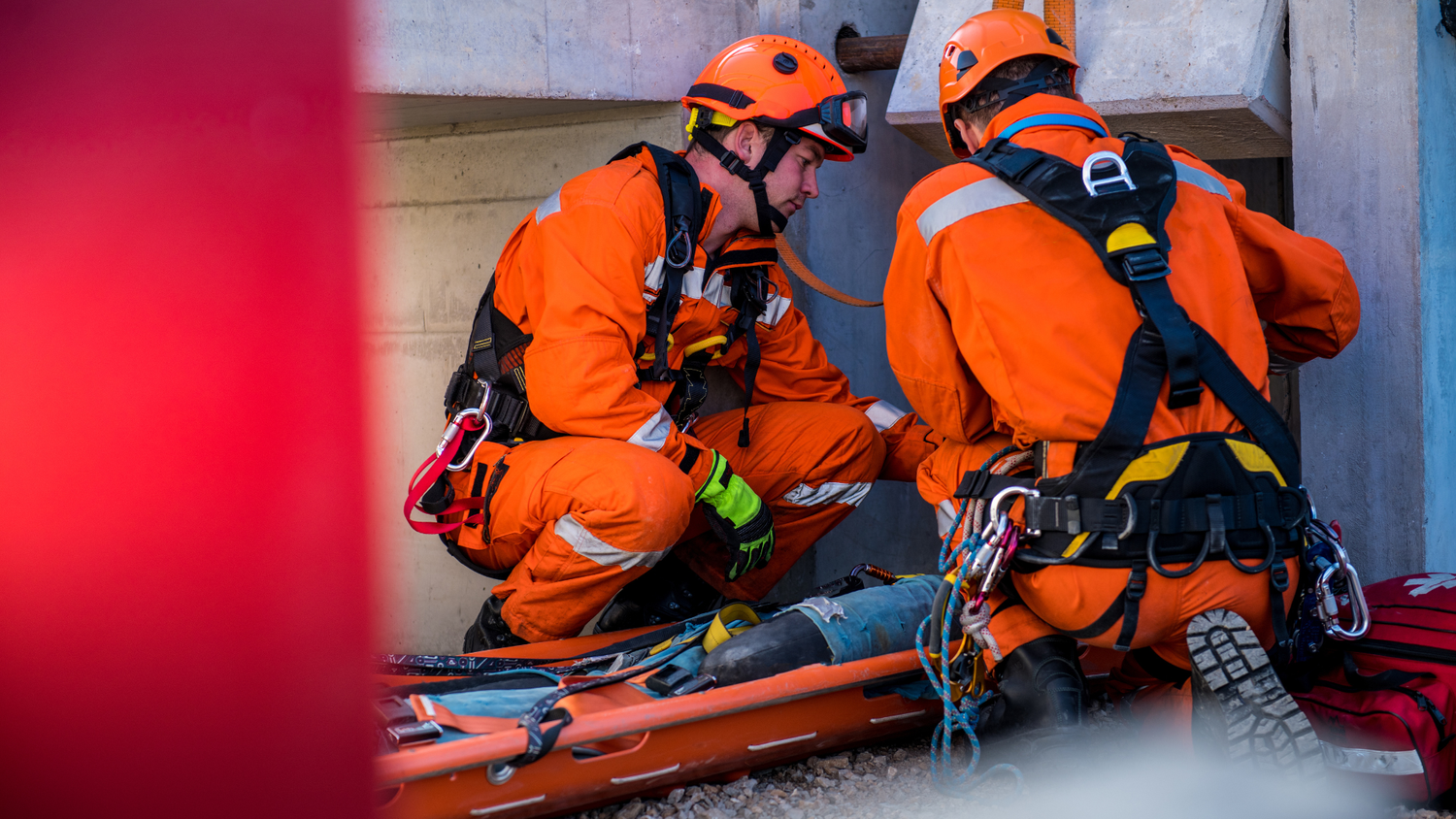 Pros and Cons of In-House Versus Third-Party Confined Space Rescue ...