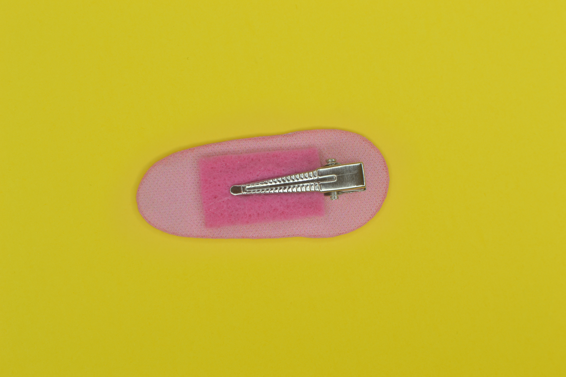 pink barrette back.png