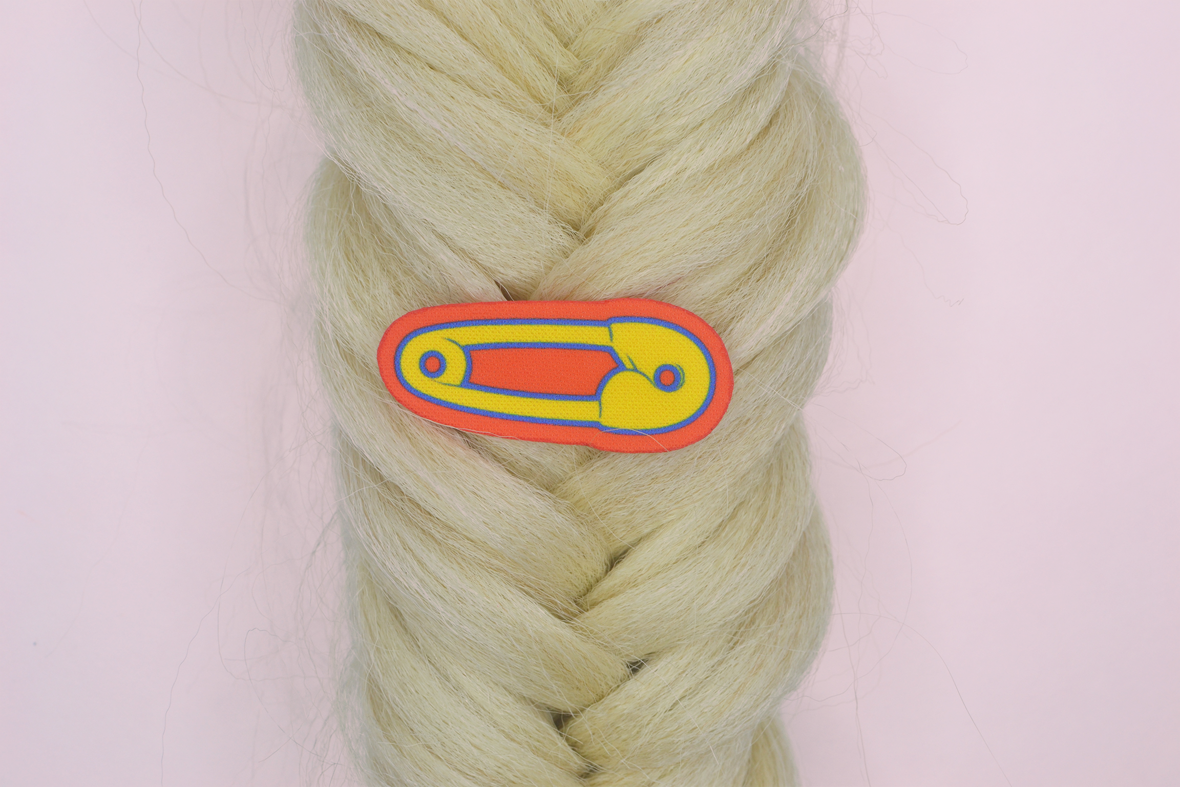 red barrette front.png