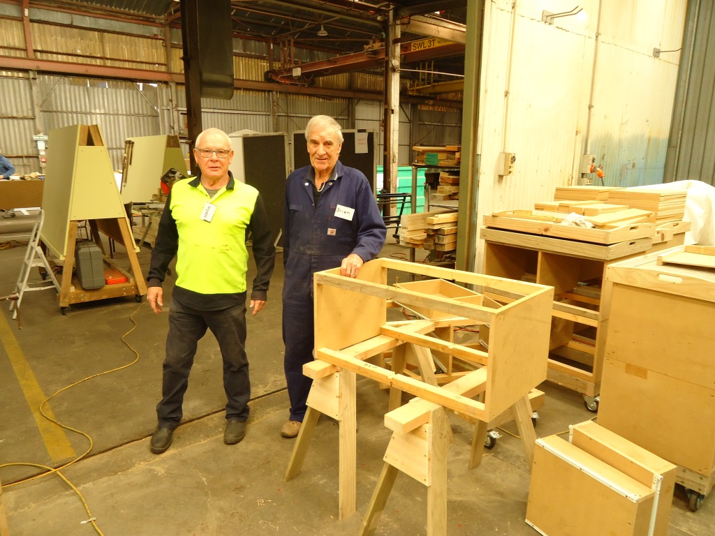 Rolling tool cabinets. (Copy)