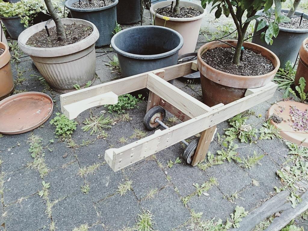 Robert's mobile pot lifter (Copy)