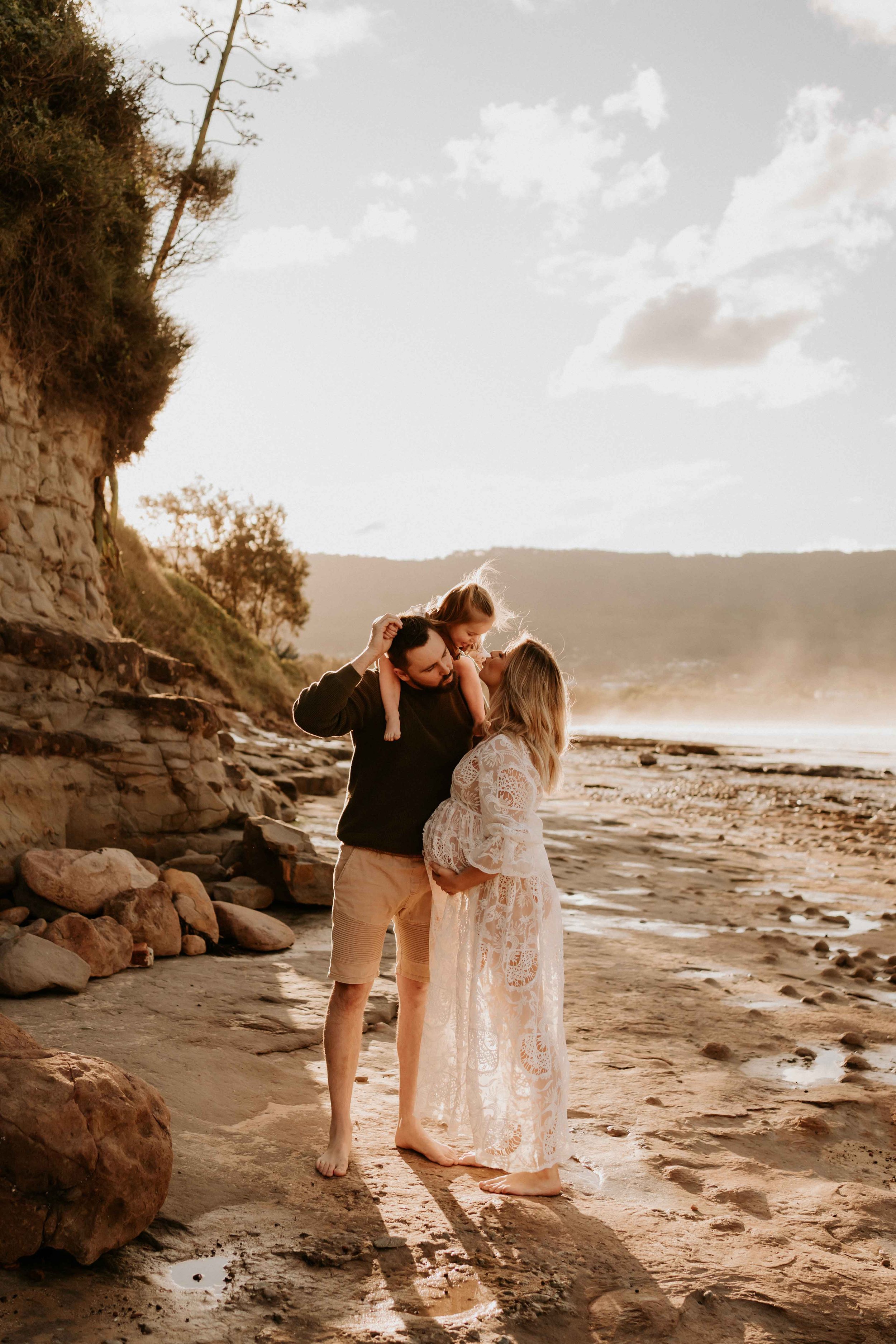 Wollongong-Sutherland-Cronulla-Maternity-Photographer---2.jpeg