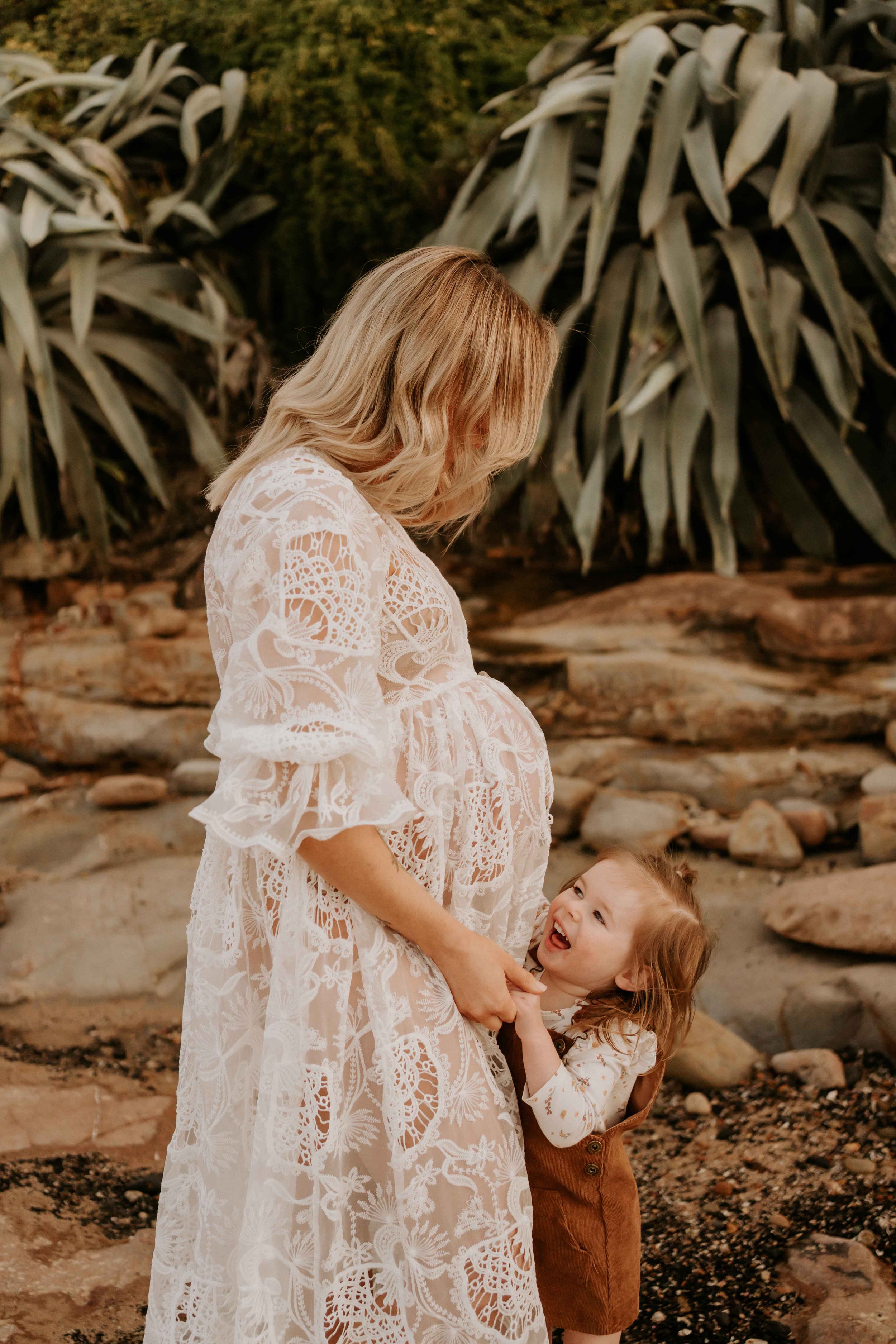 Wollongong-Sutherland-Cronulla-Maternity-Photographer---24.jpeg