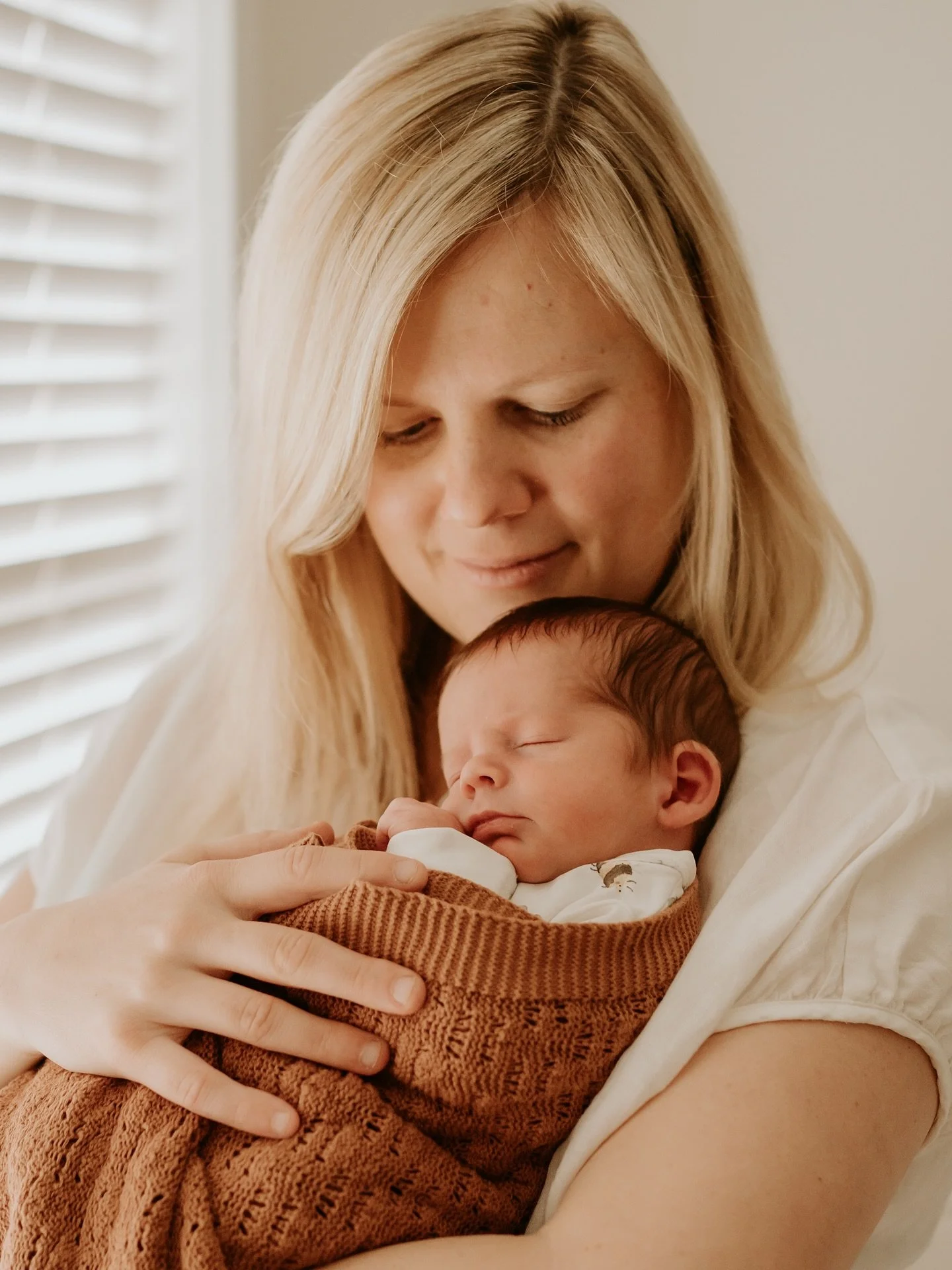 Calling all 2026 mums and mums-to-be,

The best time to book your newborn session is now, before the whirlwind of the last trimester, before those sleepy, love-filled newborn days take over.

Once your little love is here, life moves fast. These earl