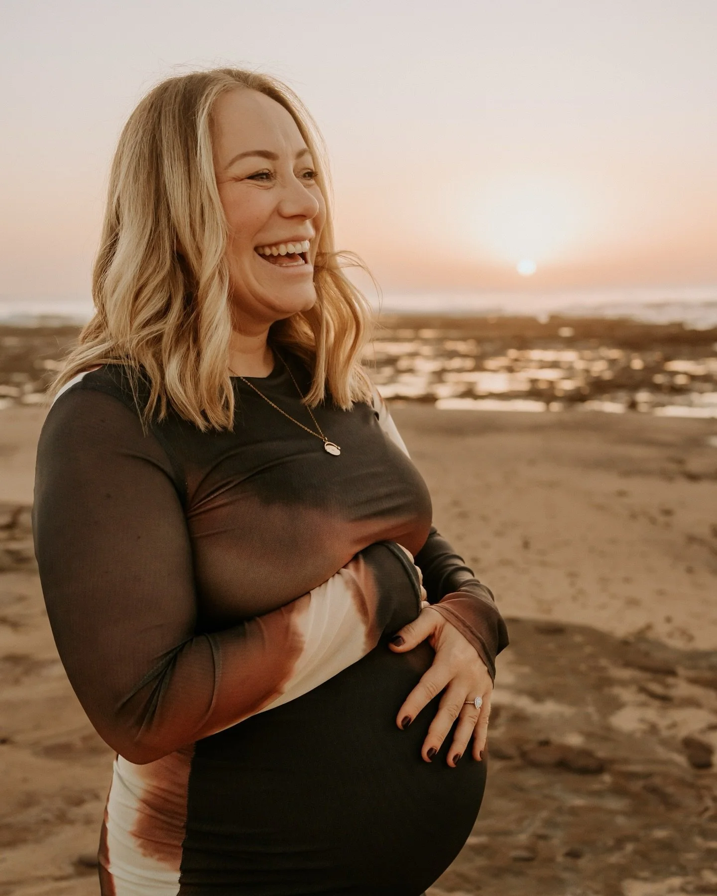 I&rsquo;m just going to say it&hellip; 

There&rsquo;s something so powerful about standing by the ocean as the day begins, taking a quiet moment to honour this chapter and the little life you&rsquo;re growing.

I know it can feel vulnerable. But whe