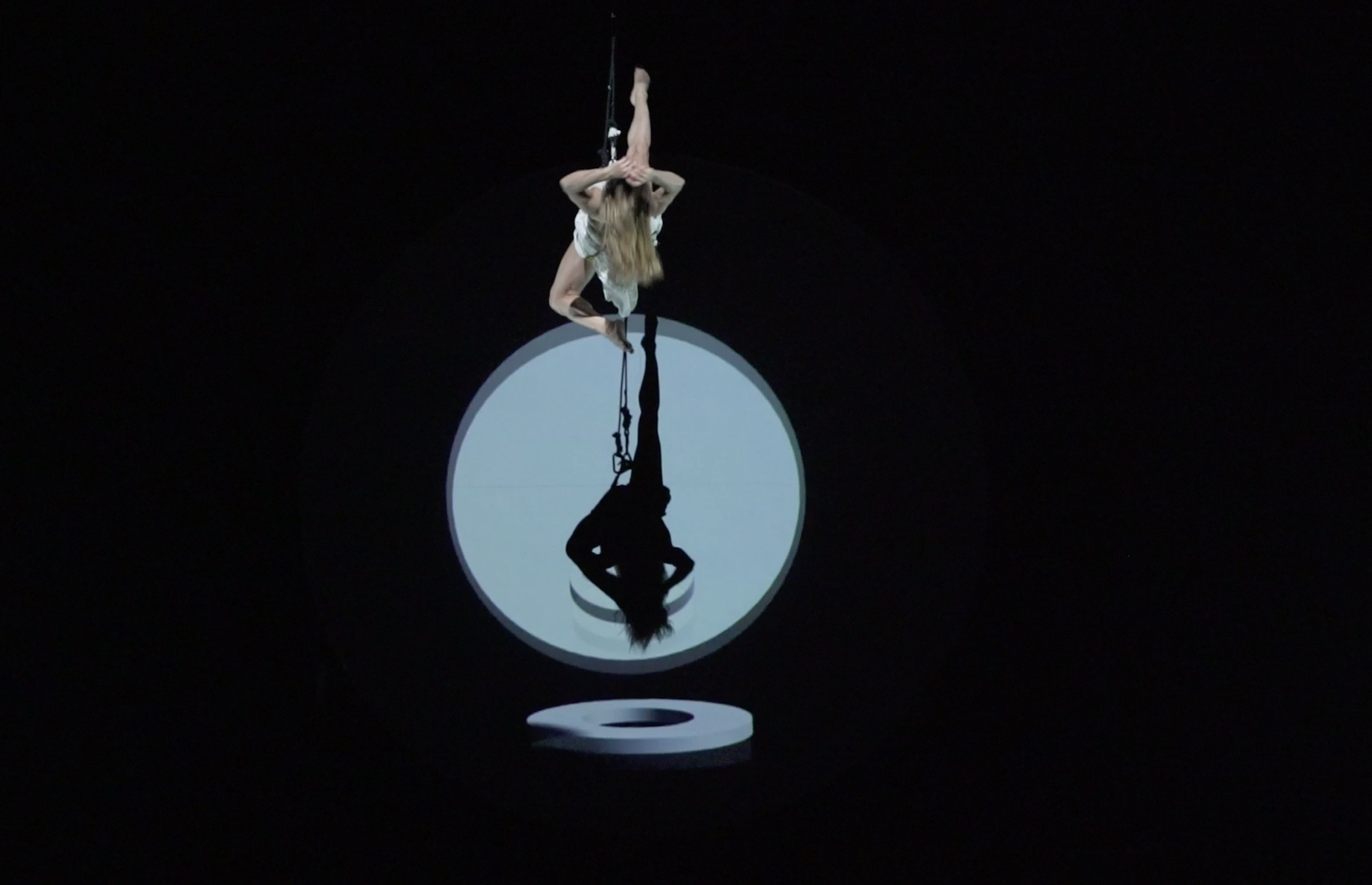 Mapping &amp; Danza Acrobática