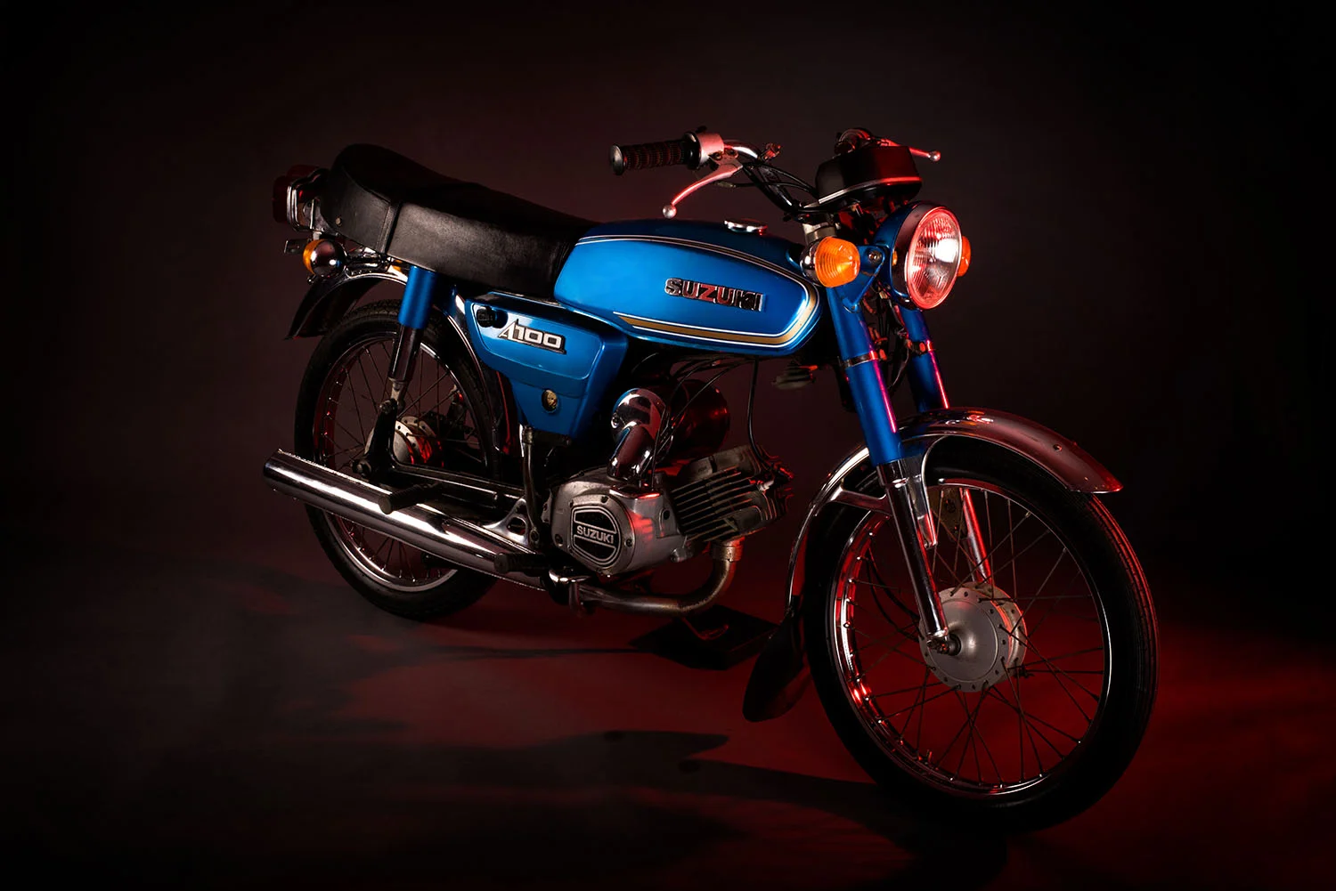 retro_suzuki_motorbike.jpg