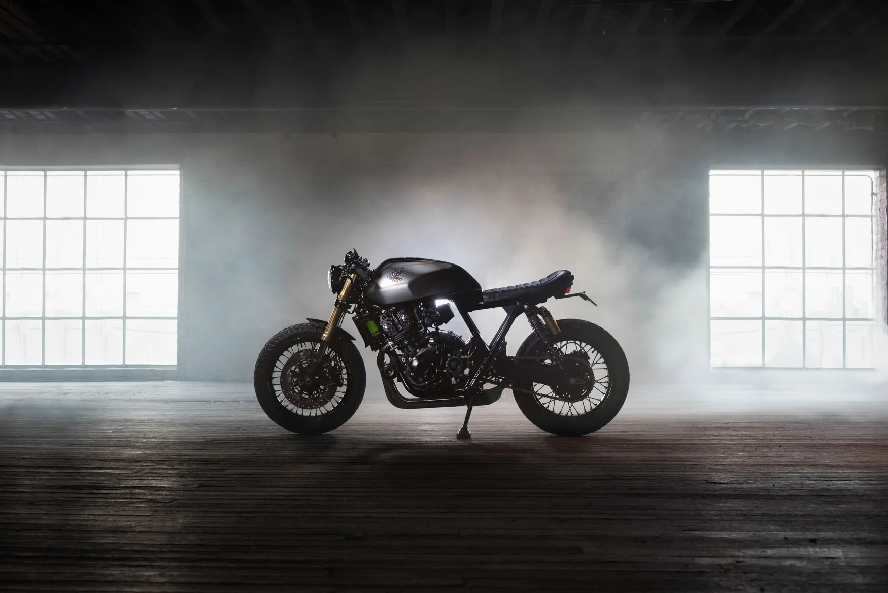 Honda CB400 Cafe Racer - Magazine Photoshoot