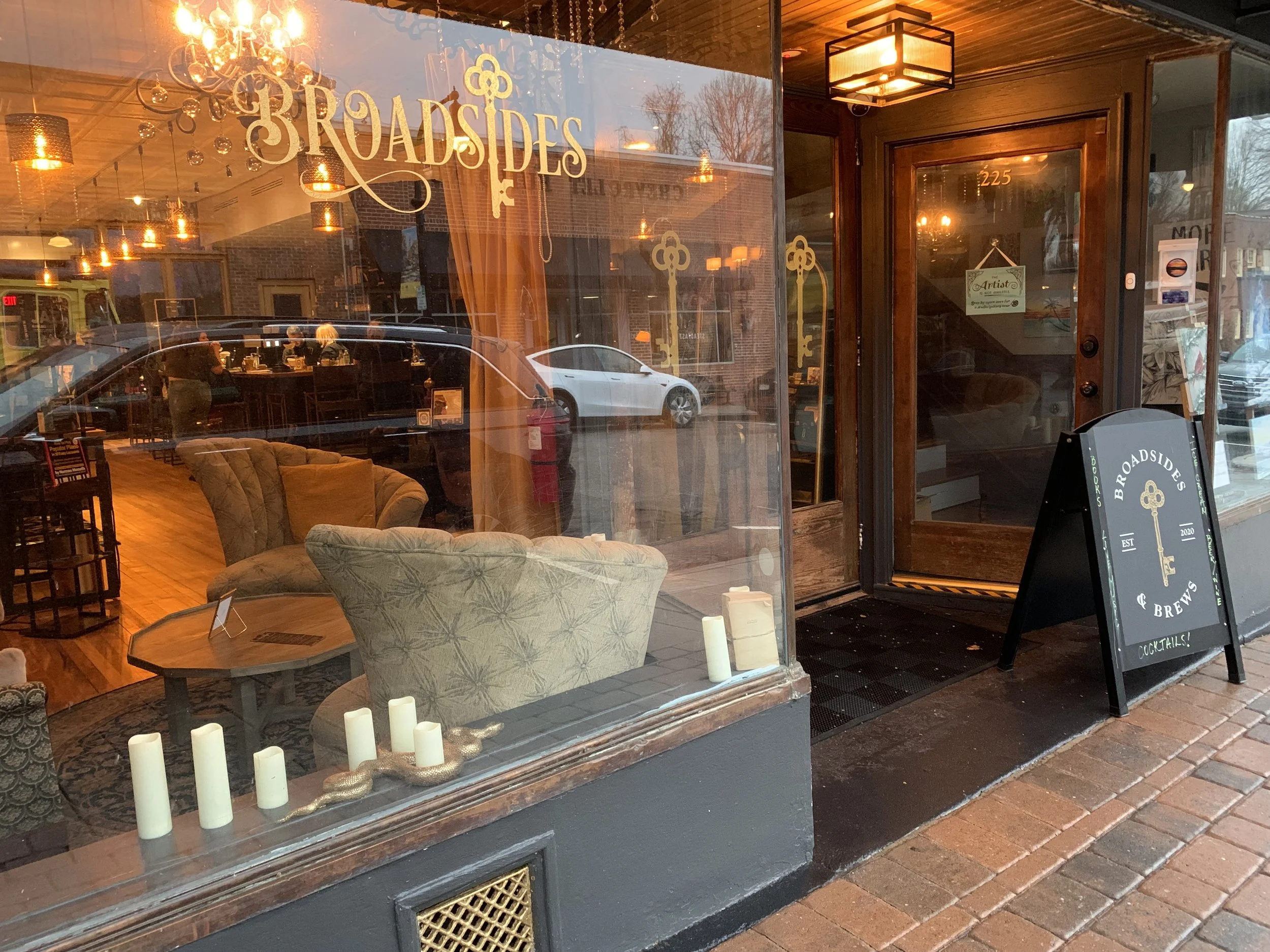 Broadsides & Brews is Going Gangbusters