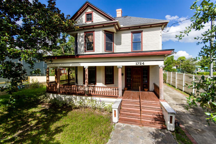 1724 N Pearl.jpg