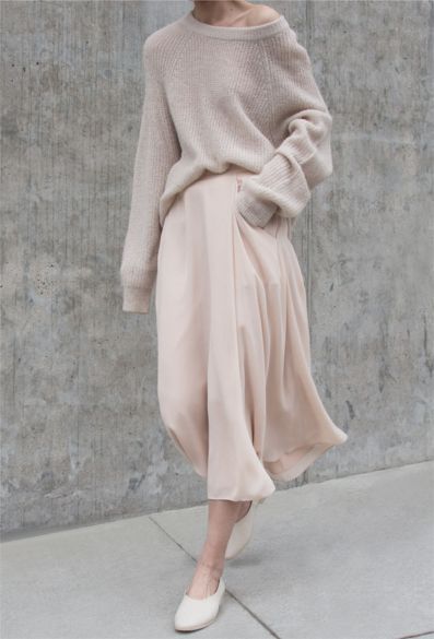 Sexy Fresh Outfits from 29 Pretty Fashion Looks collection is the most trending fashion outfit this winter. This Beautiful look was carefully discovered by our fashion designers and defined as most wanted and expec.jpeg