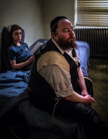 Lustig and Niborski: the non-courtship of Rieven's father