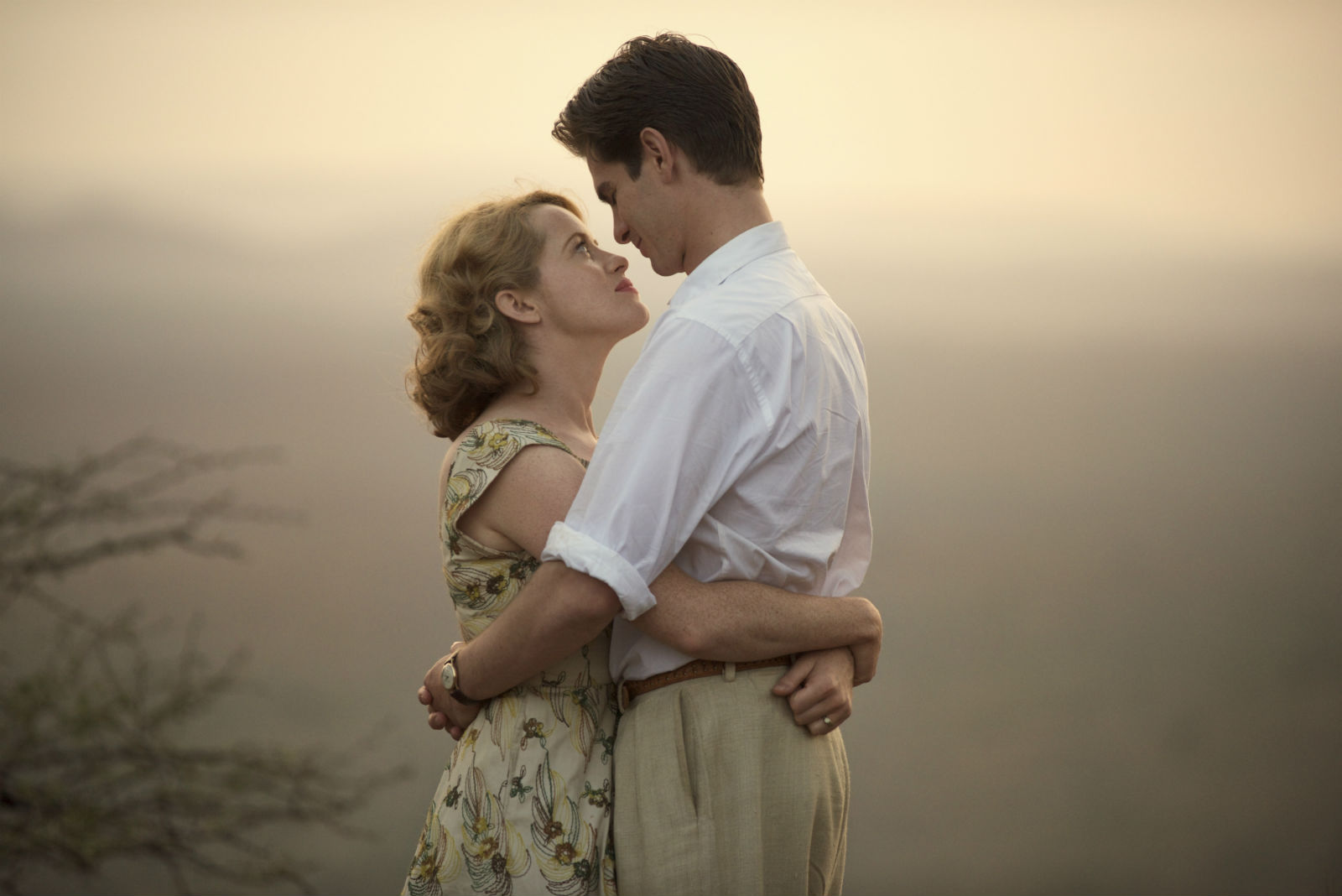 Claire Foy and Andrew Garfield in Breathe