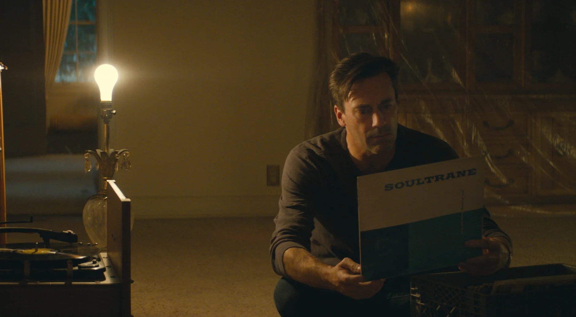 Jon Hamm is a Vegas collector assessing his parents' belongings in Nostalgia