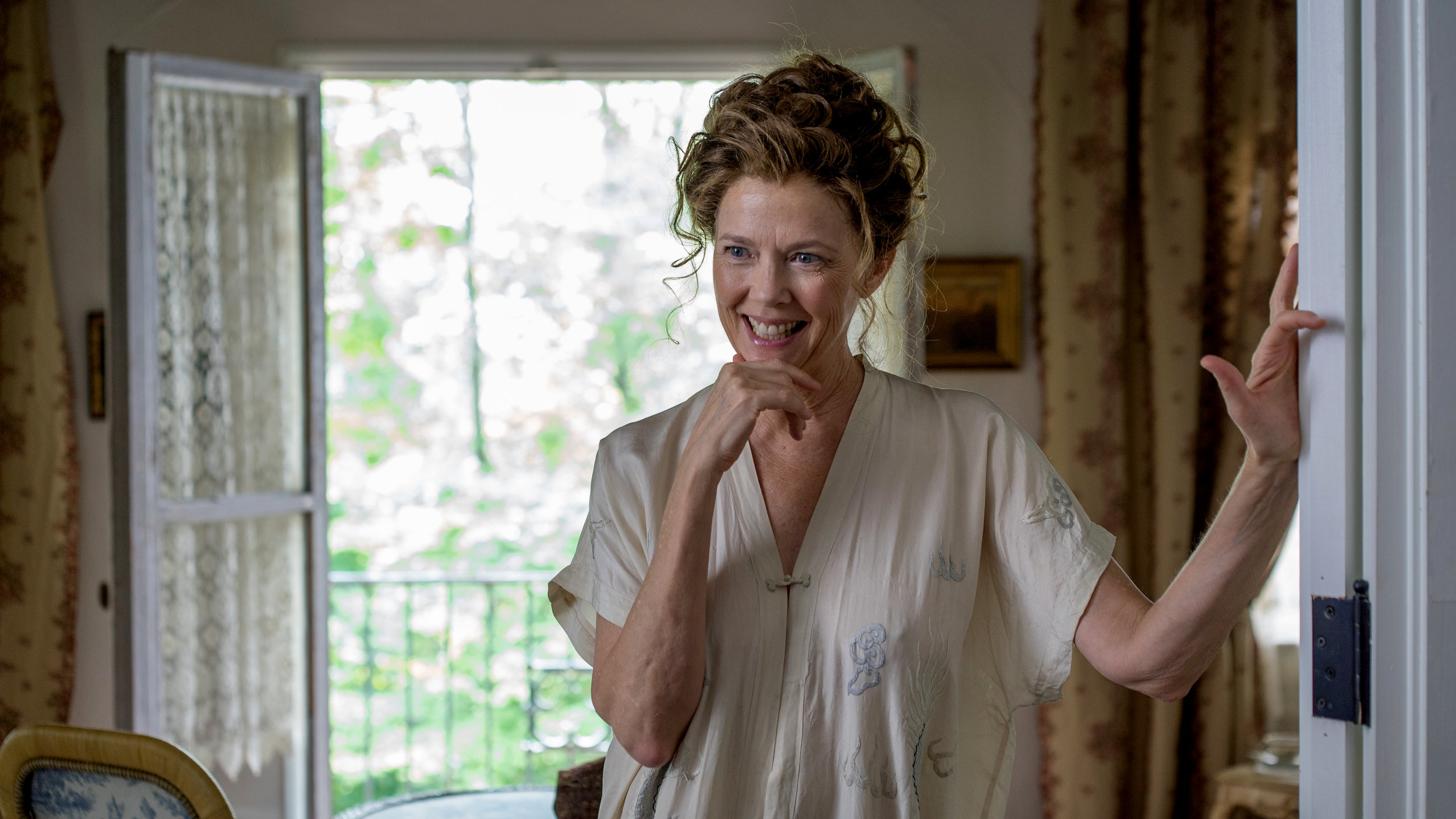 Annette Bening as the aging diva Irina in the film adaptation of Chekhov's The Seagull