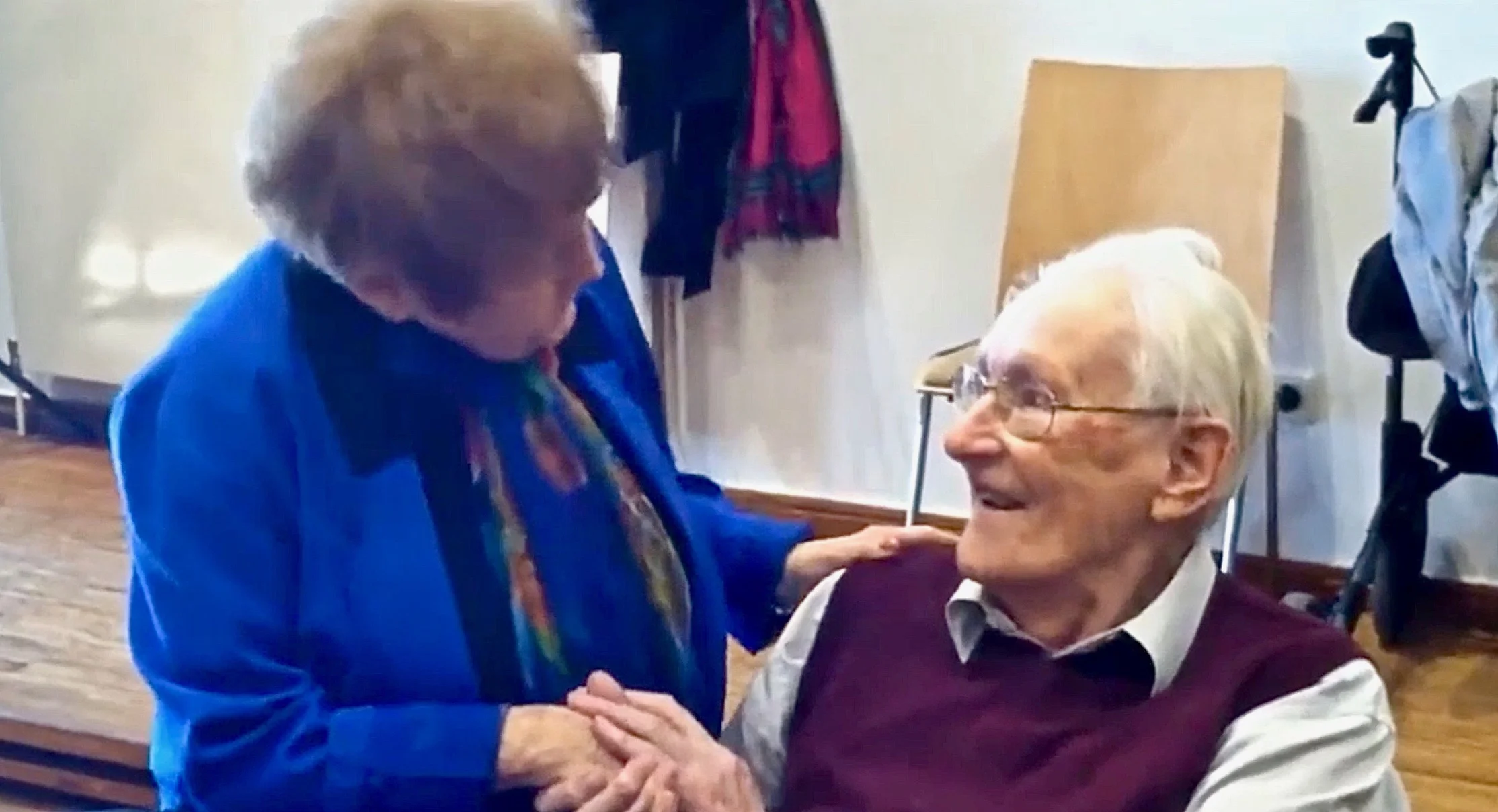 Auschwitz survivor Eva Kor forgives former SS officer Oskar Groning, creating an uproar