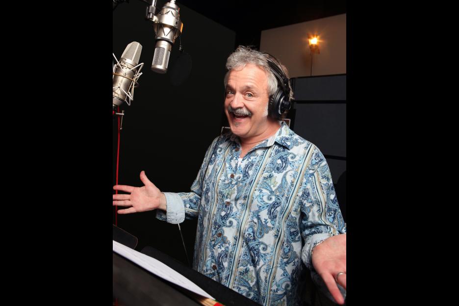 Voice actor Jim Cummings - a.k.a. Pooh and Tigger too. Yes he does do voicemails messages!