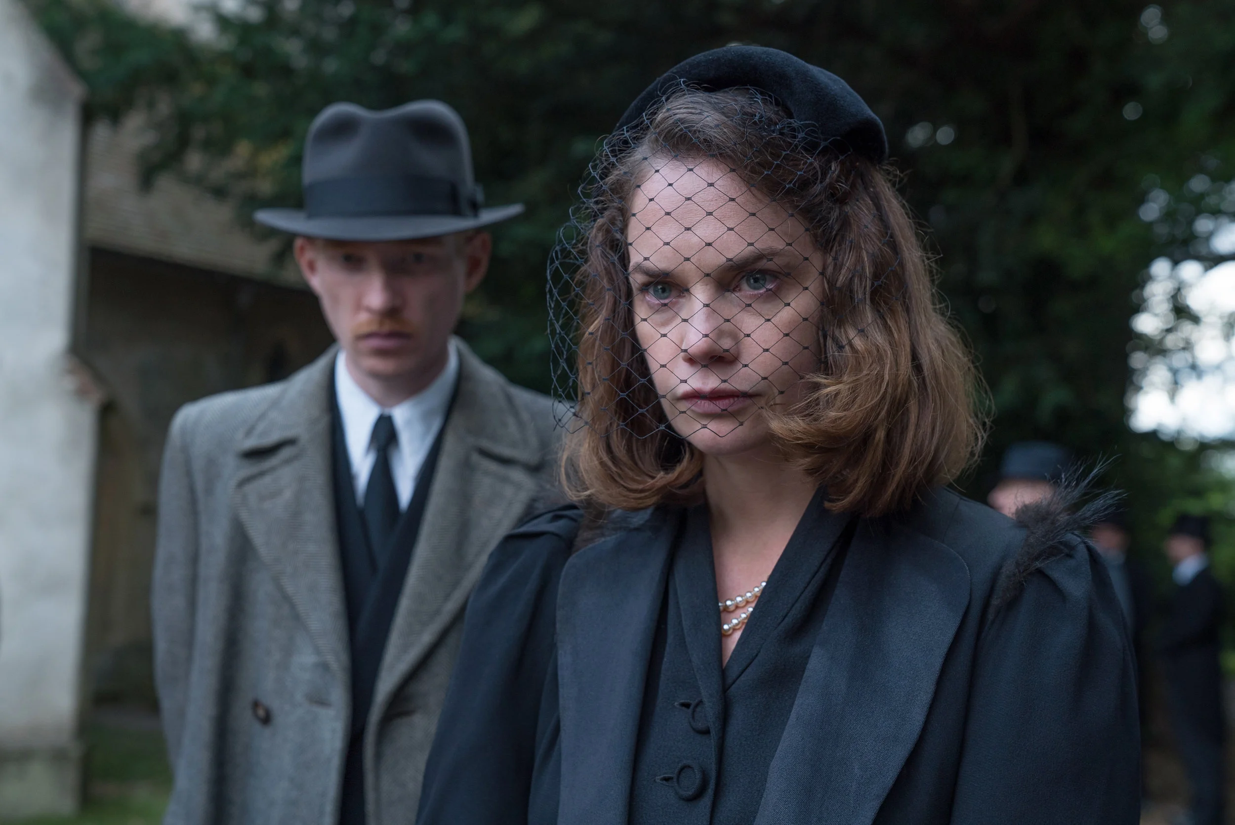 Domhnall Gleeson is trying to marry upward with Caroline (Ruth Wilson) in The Little Stranger