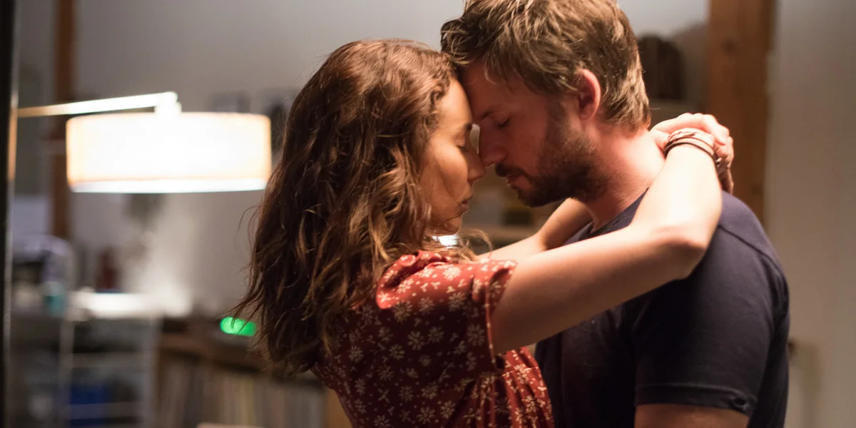 A scene from Clara.