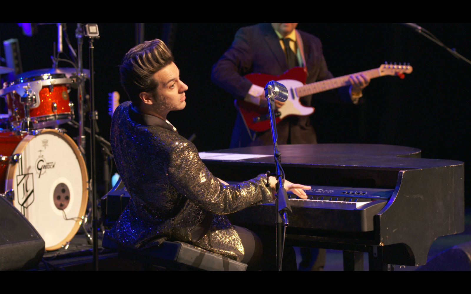 Lance Lipinsky as Jerry Lee Lewis.