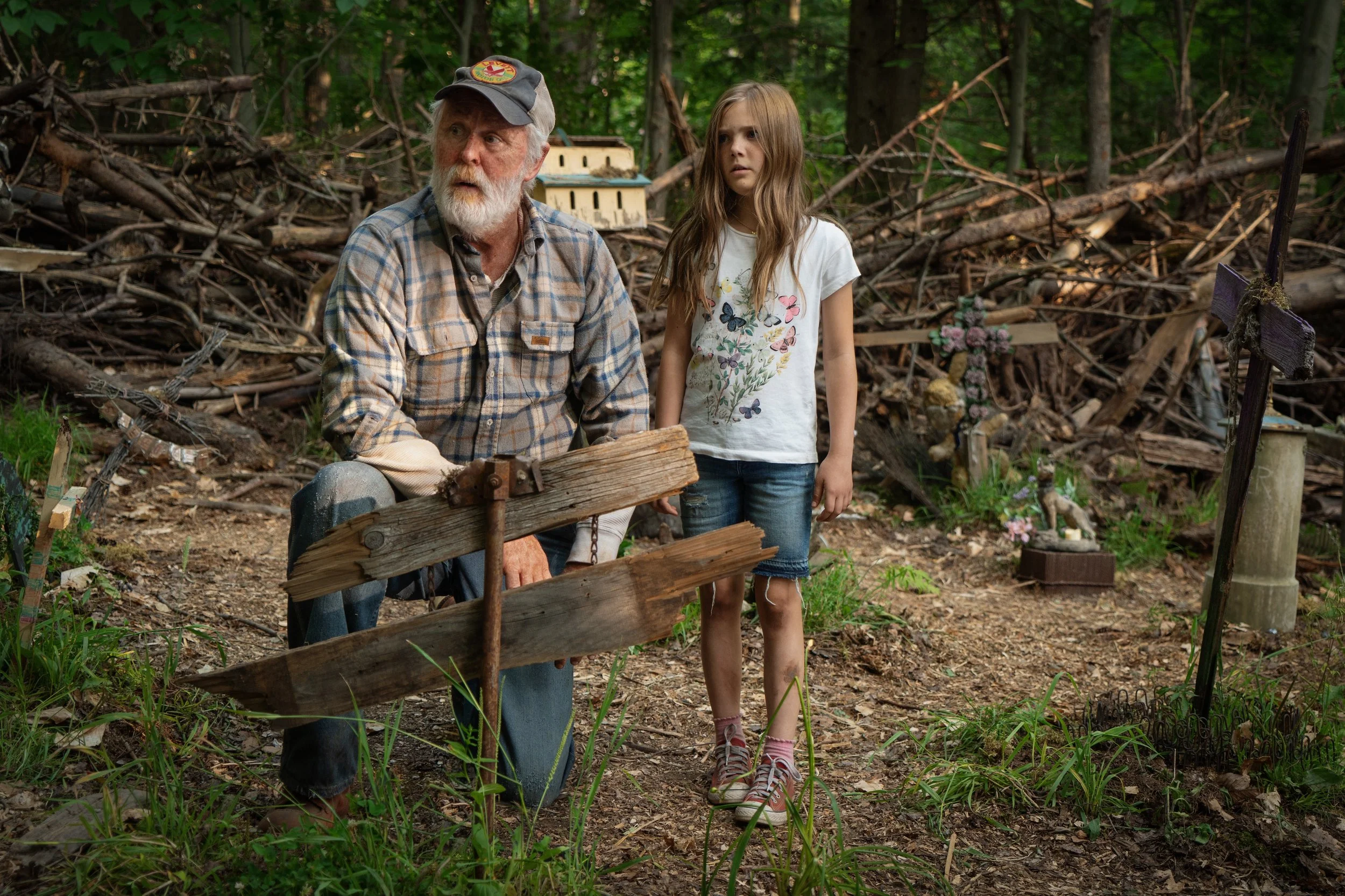 John Lithgow and Jeté Laurence in Pet Sematary. Something just doesn’t feel right about this place.