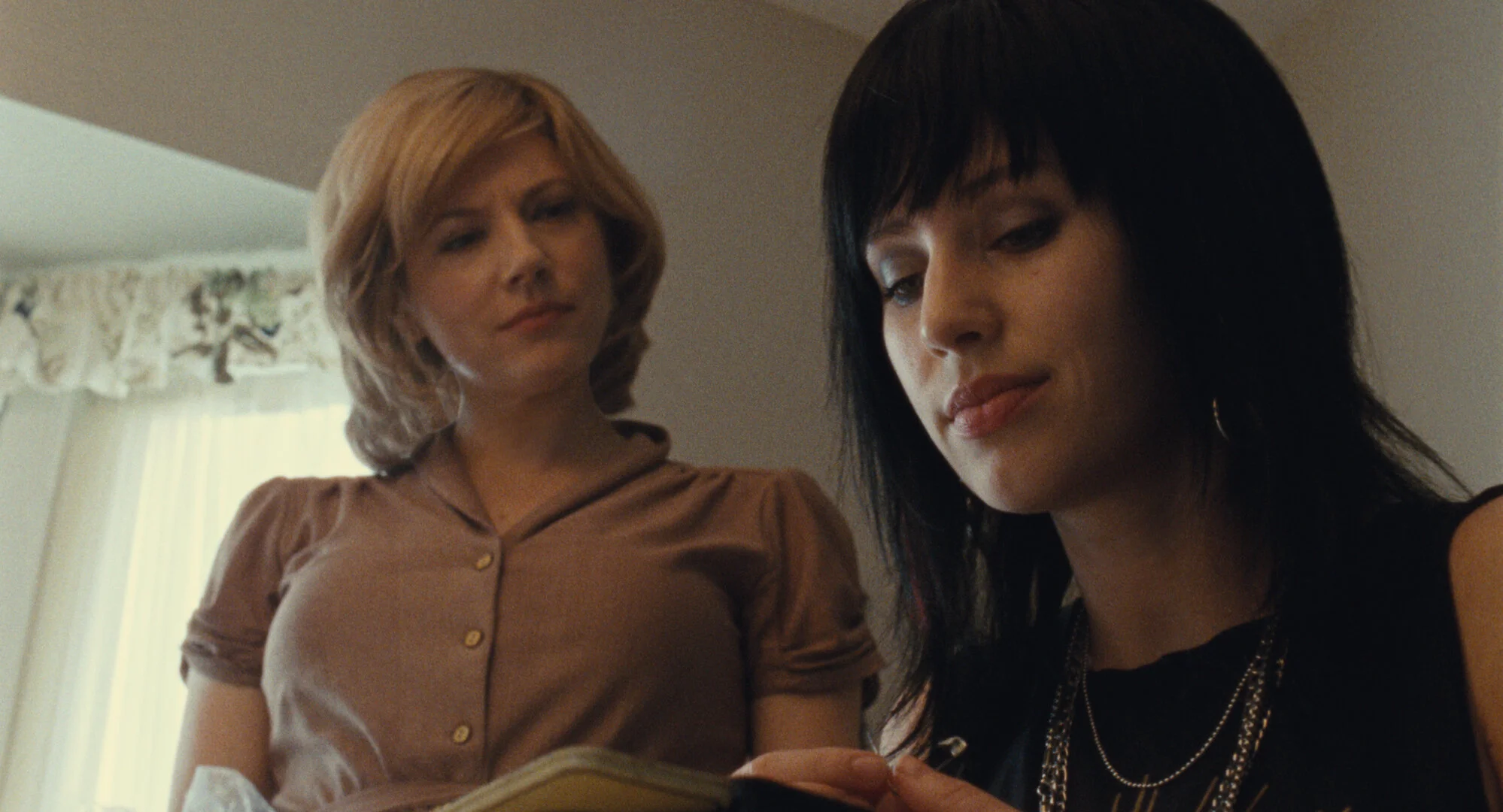 Original-Cin Q&amp;A: Canada's Katheryn Winnick Talks Sean Penn, Flag Day, Big Sky and Vikings