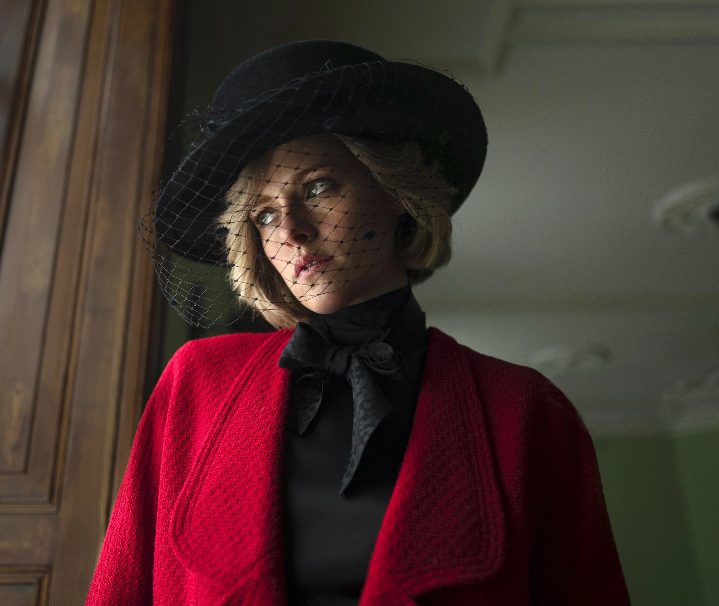 Spencer: Christmas at the In-Laws is a 'Royal' Pain in this Dark Immersive Princess Di Fable