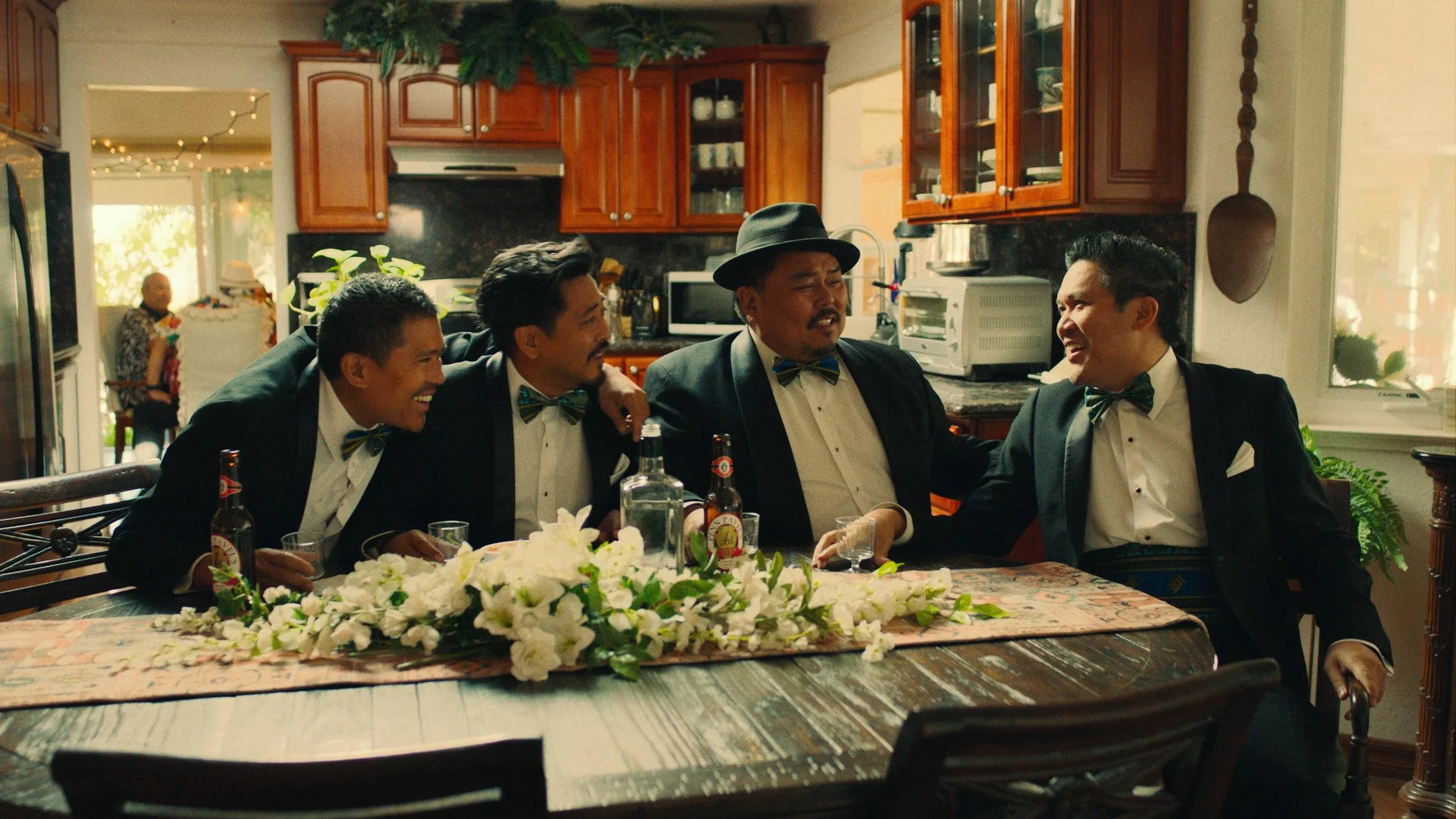 The Fabulous Filipino Brothers: Real Brothers Playing Brothers Amounts to Four Separate Sometimes-Crude Sitcoms 