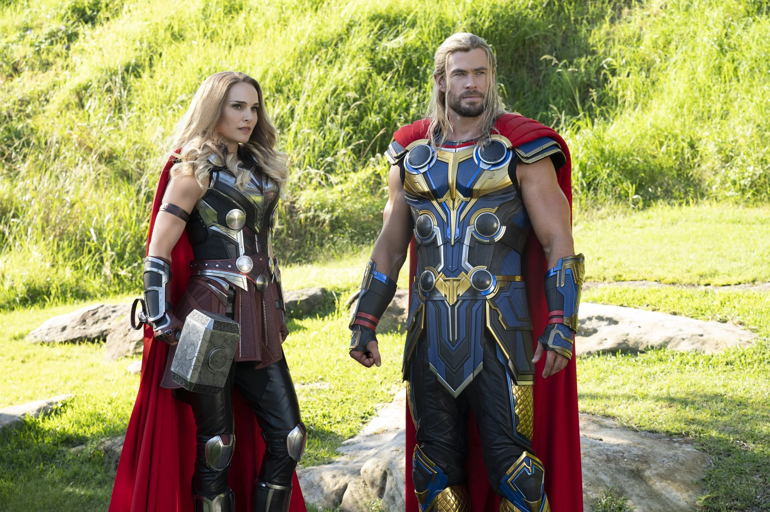 Thor: Love and Thunder - Fun Ride with Quips, Personal Crises, Cameos and Jane With the Hammer