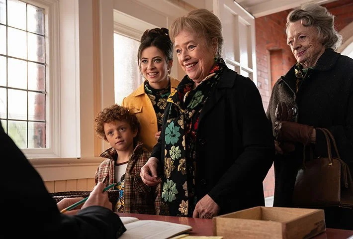 The Miracle Club: Charming Irish-Set Period Dramedy Brings the Star Power