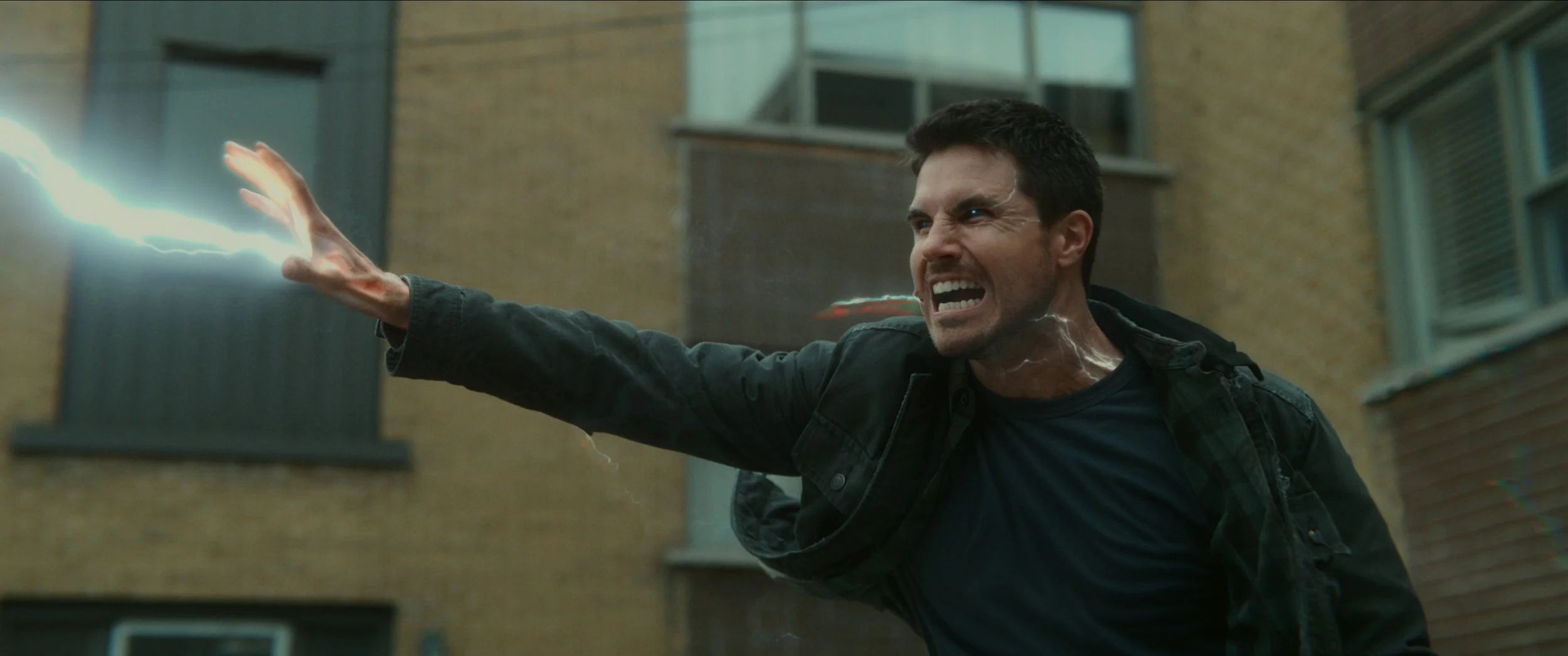 Original-Cin Q&amp;A: Code 8 Part II’s Stephen and Robbie Amell on Hamilton’s Grainy Beauty