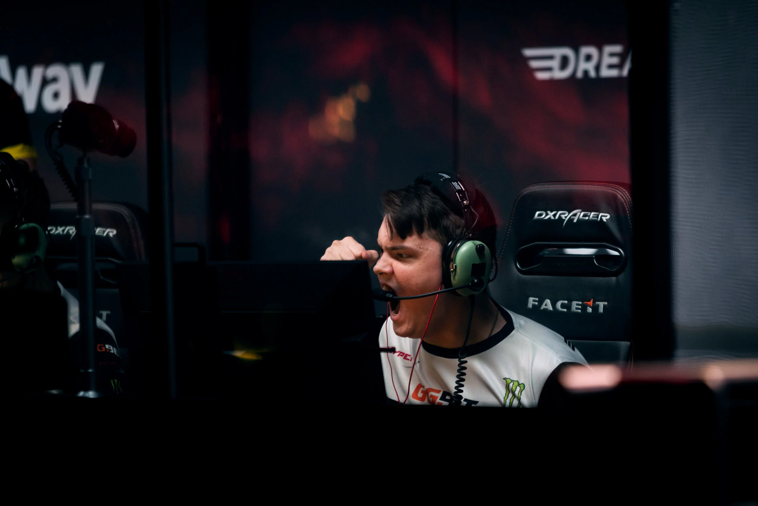 Navi_FACEITMajor_2018_Lock_03.jpg