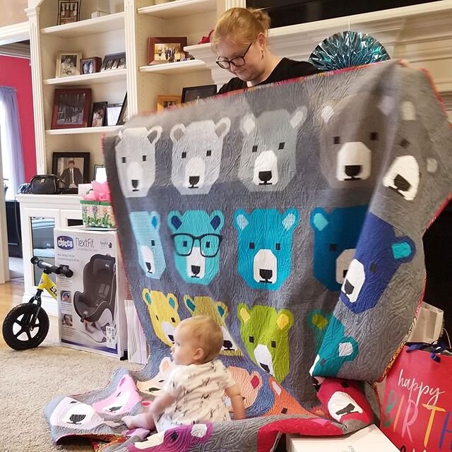 #IGQuiltFestDay3: My most recent finish that never made it to Instagram is the #BjornBear quilt I made for my girl&rsquo;s first birthday! I scaled it up to full size and it&rsquo;s the first and last non-customer quilt I&rsquo;ve made in quite some 