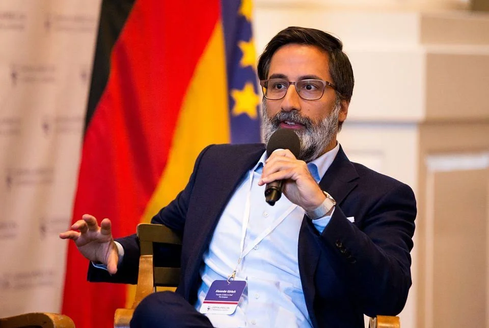 alexander_goerlach_political_expert_public_speaking.jpg