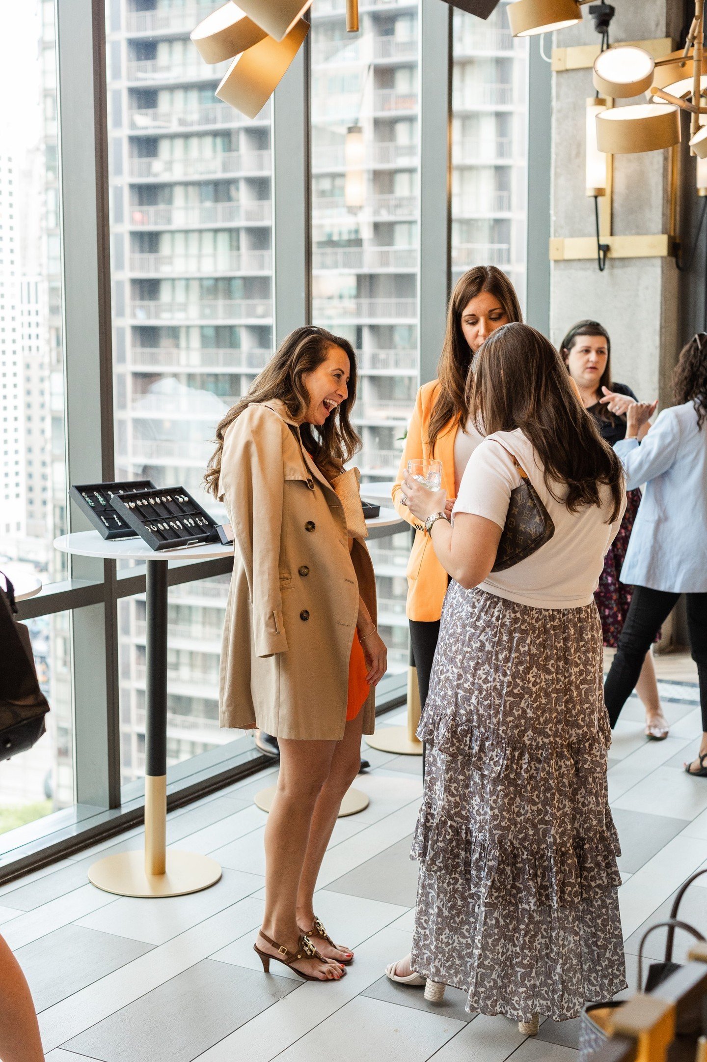 The perfect place for spring gatherings ✨💕

📸 @alexferreriphotos
.
.
.
#twentysixchicago #eventvenue #chicagoevents #chicagorooftop #rooftopwedding #rooftopbar #chicagoeventvenue #chicagoeventplanner #magnificentmile #eventplanning #chicagoevents #