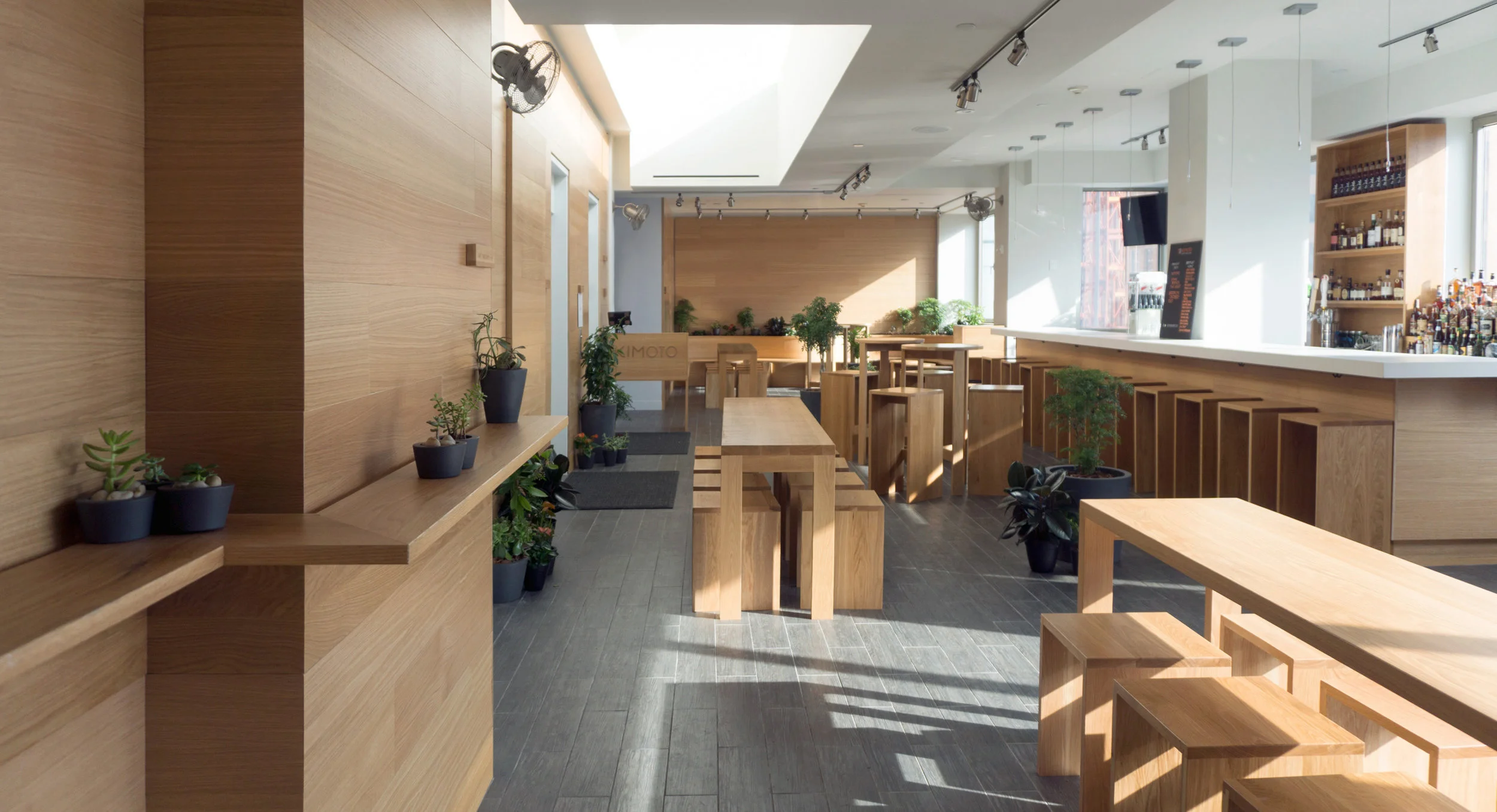 kimoto_home2-1345x730@2x.jpg