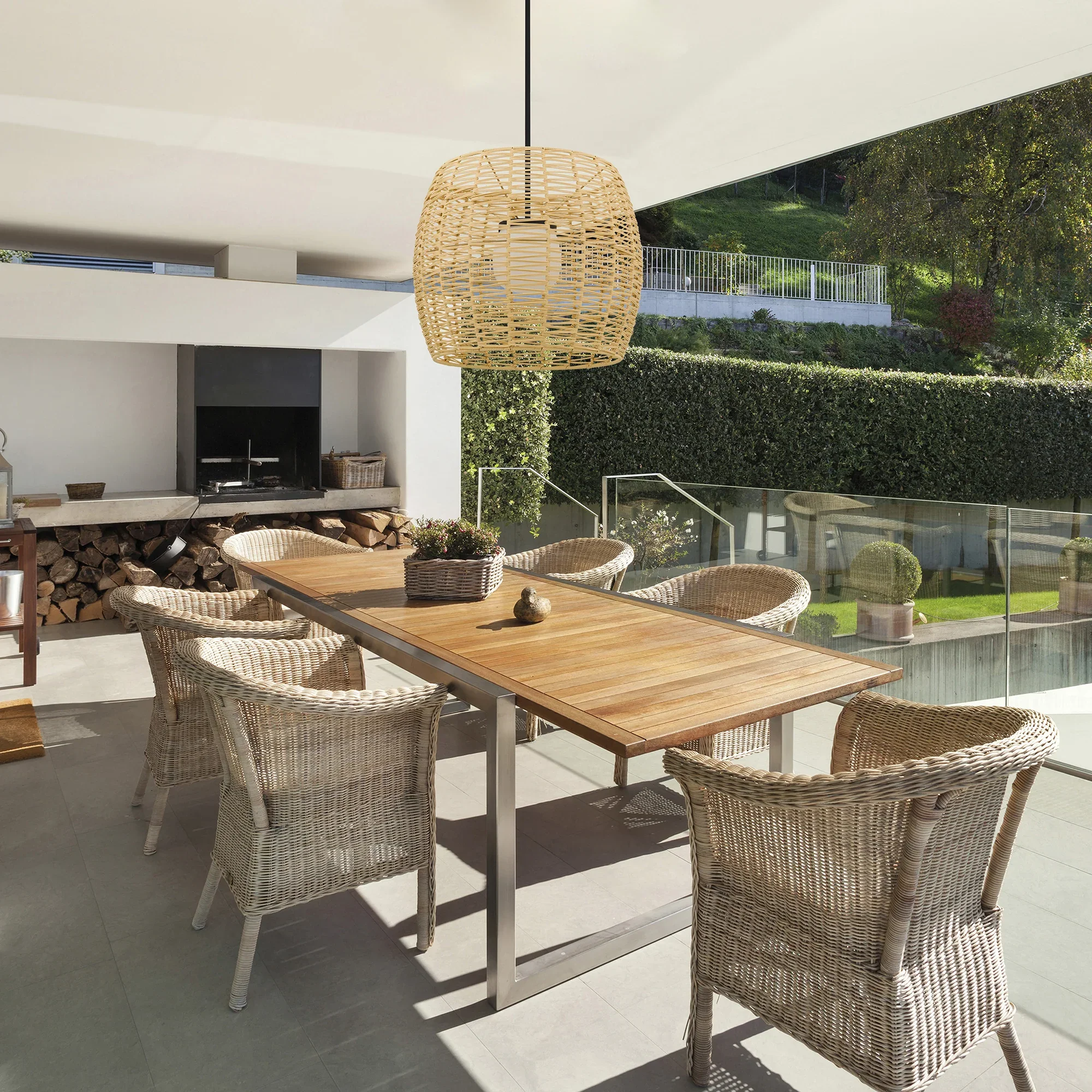 AP0151-5CCT-W-BK_applicationshot_1.webp