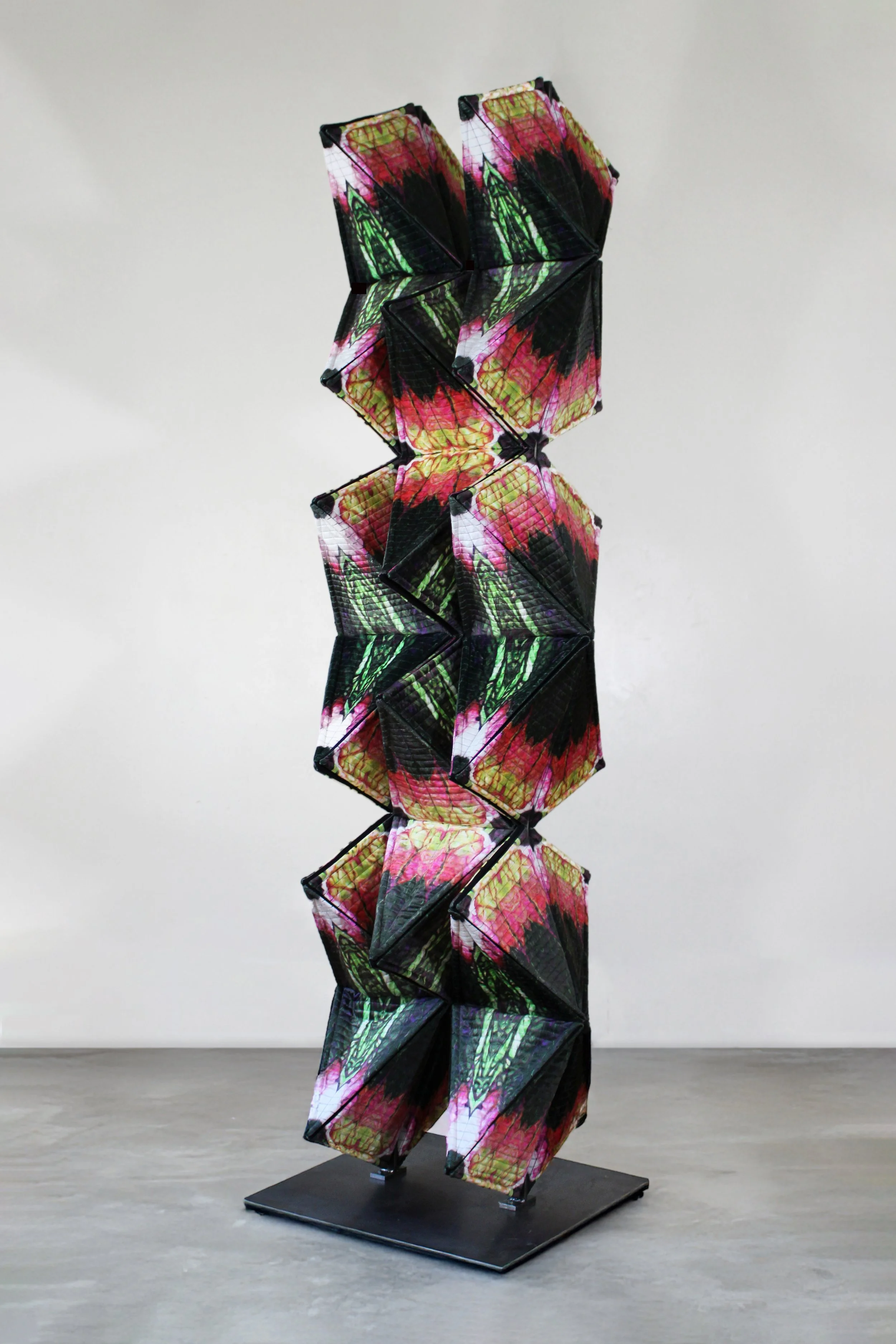 1_Millington_FlowerTongue_Column_ConcreteFloor.jpg
