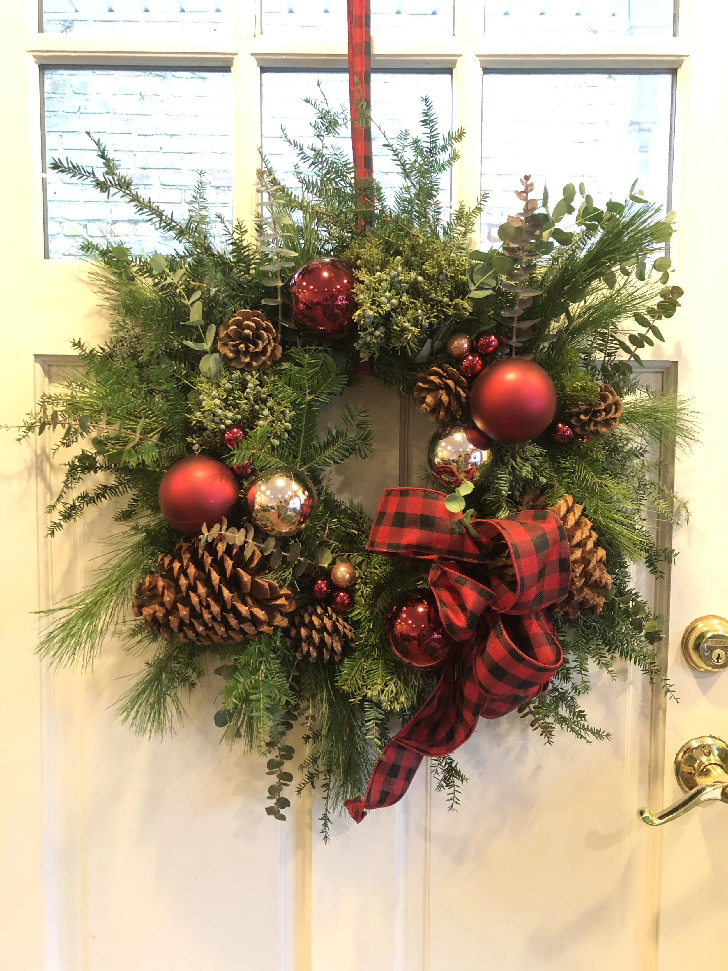 small wreath red.jpg