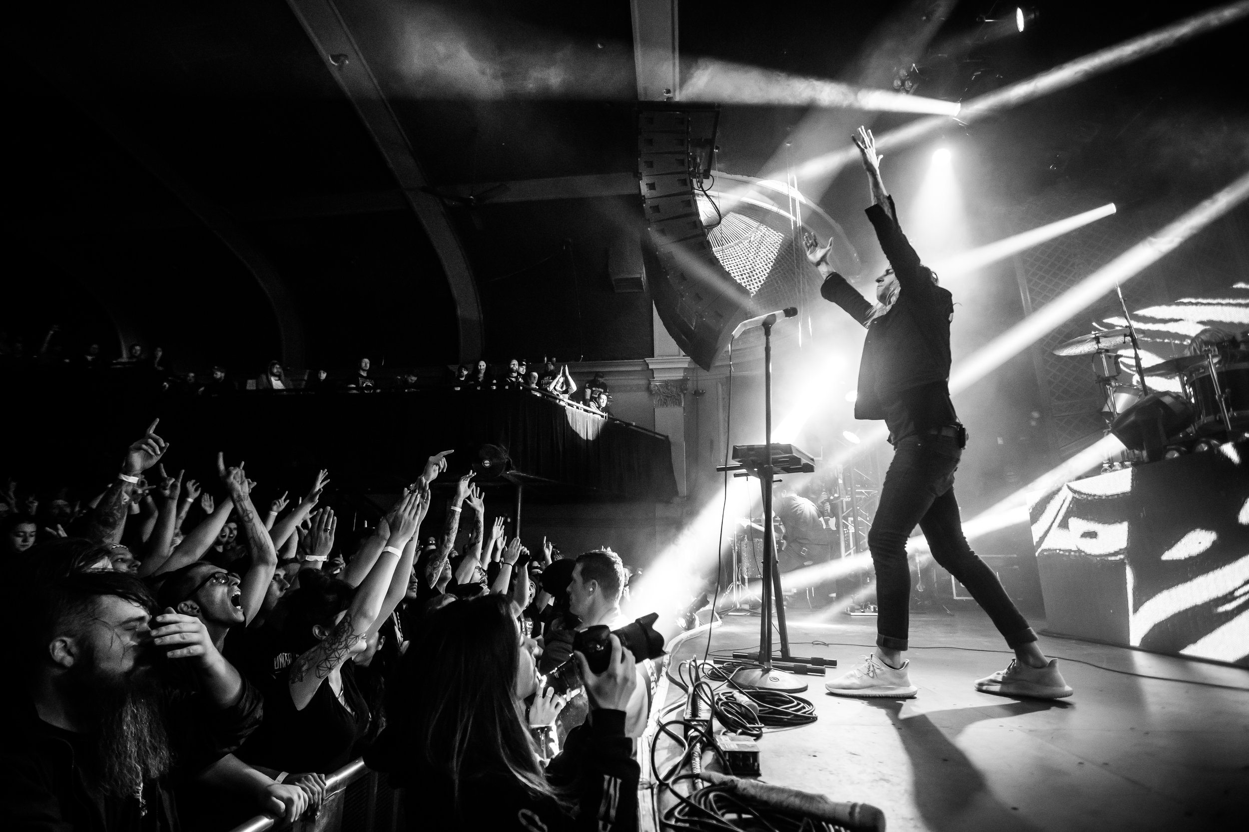 UNDEROATH + DANCE GAVIN DANCE