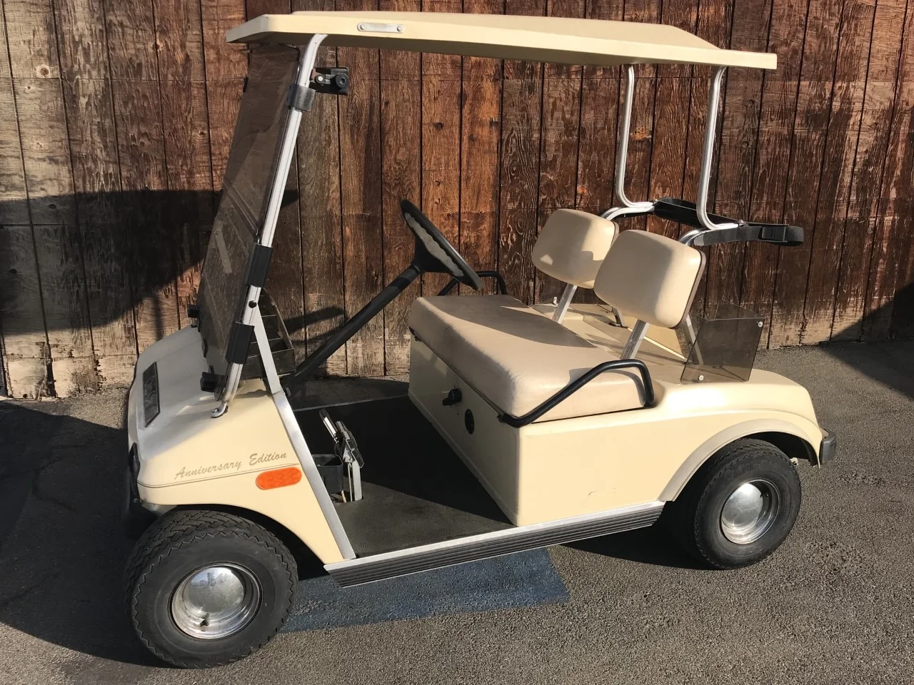 Creme Club Car DS