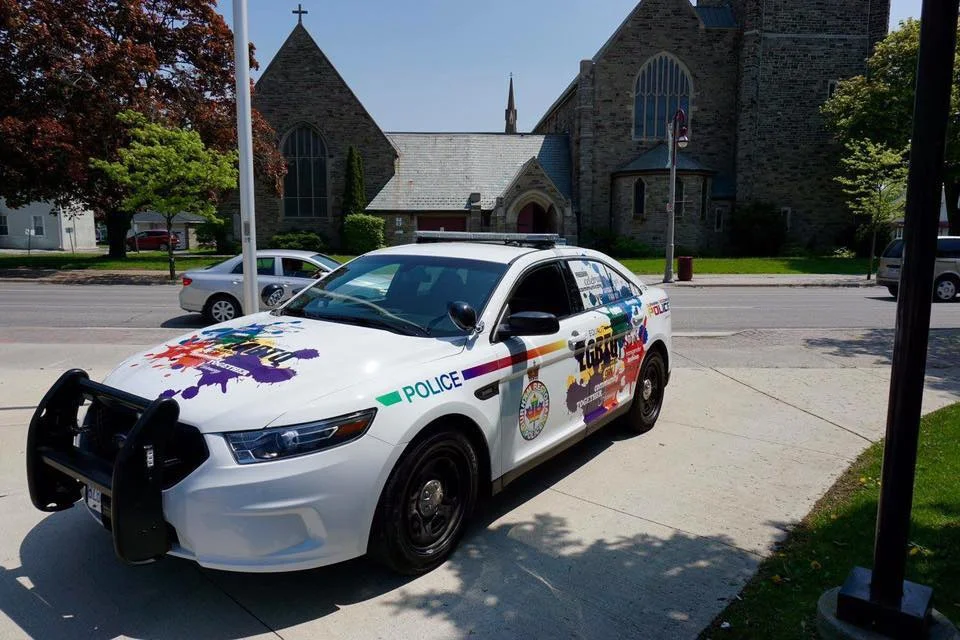 policepridecruiser.jpg
