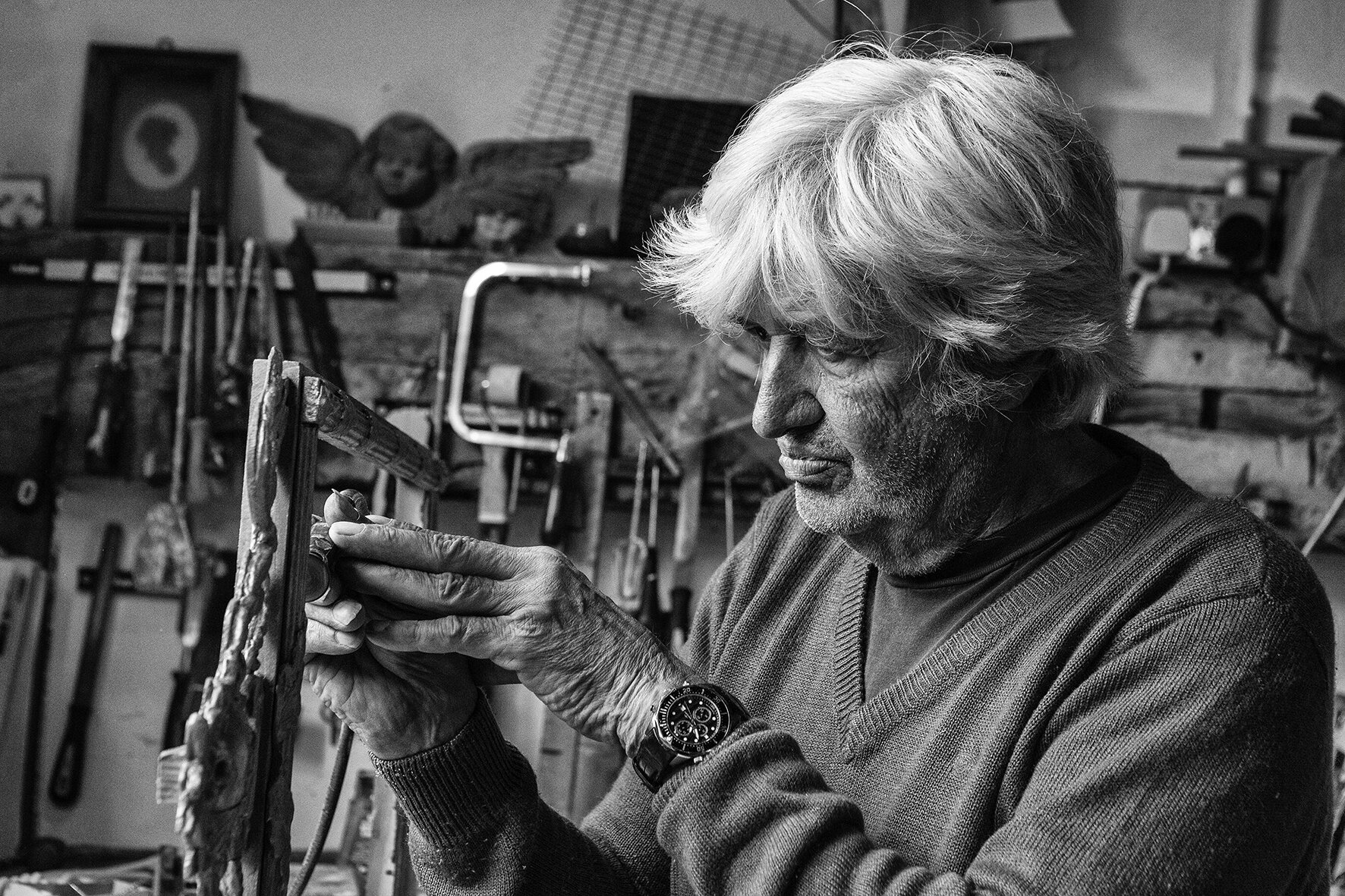 Paul Bennett working on his period mirrors